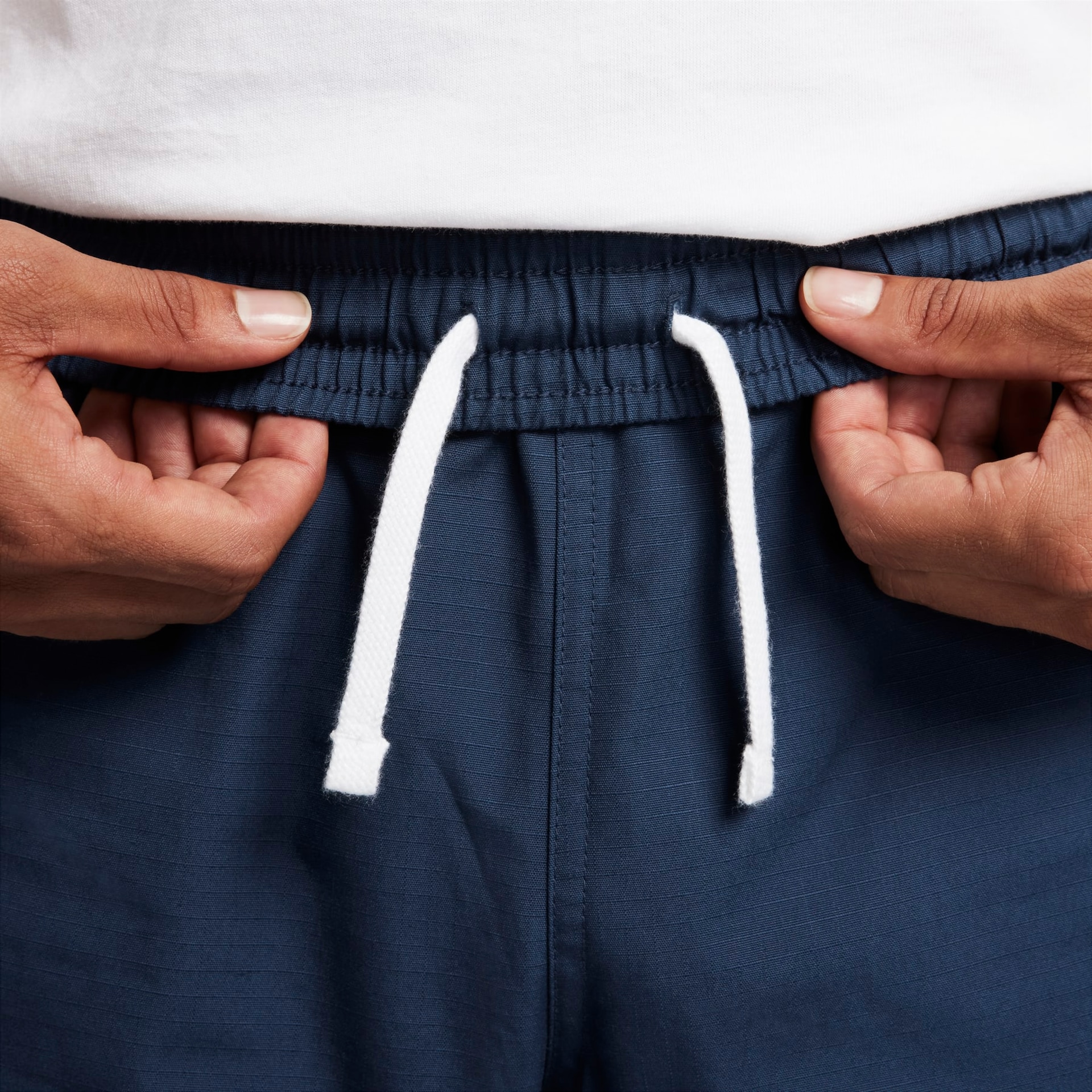 Calça Nike Club Woven Cargo Masculina - Foto 2