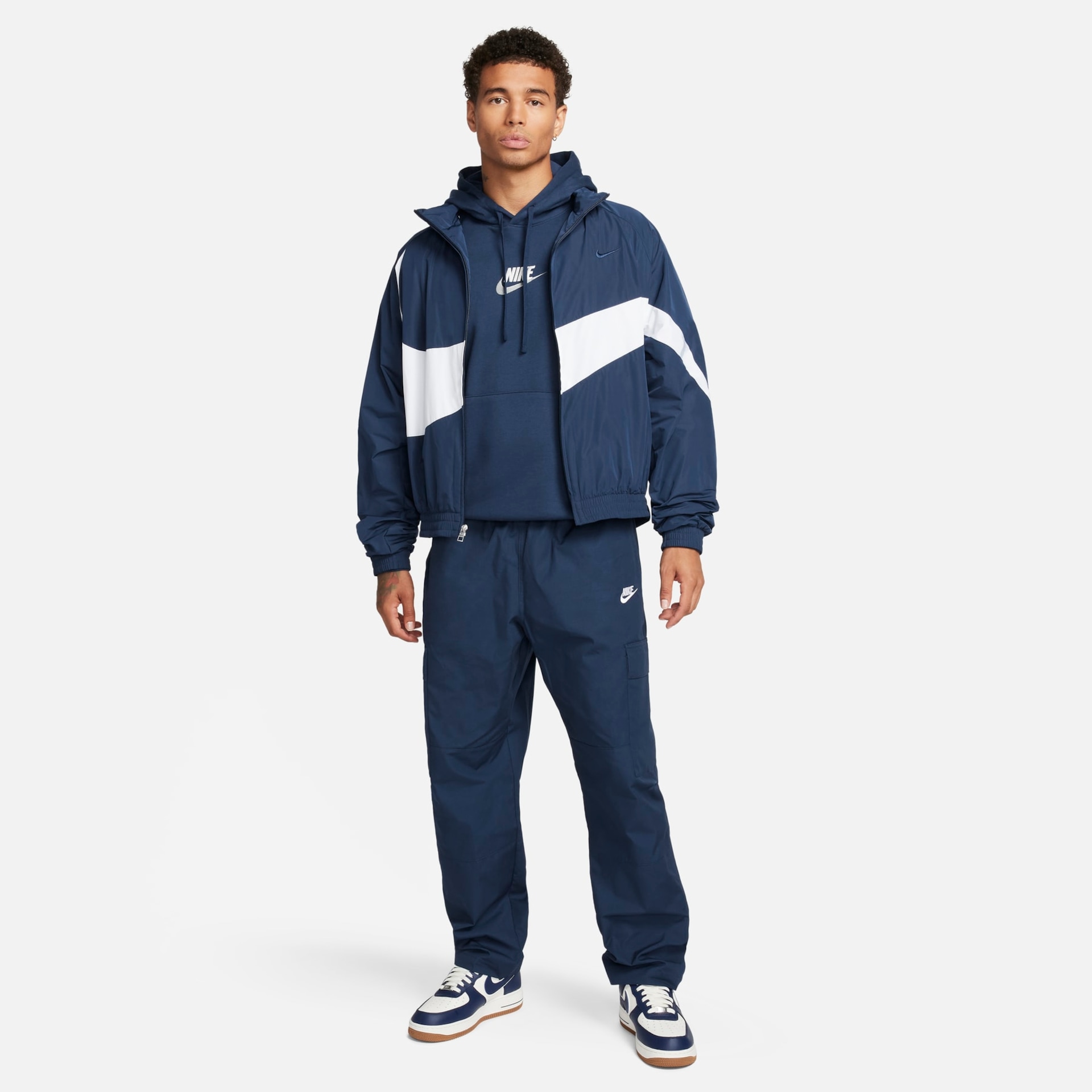 Calça Nike Club Woven Cargo Masculina - Foto 6