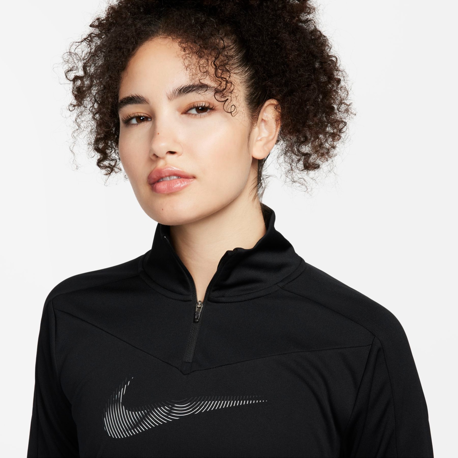 Camiseta Nike Dri-FIT Swoosh Feminina - Foto 3