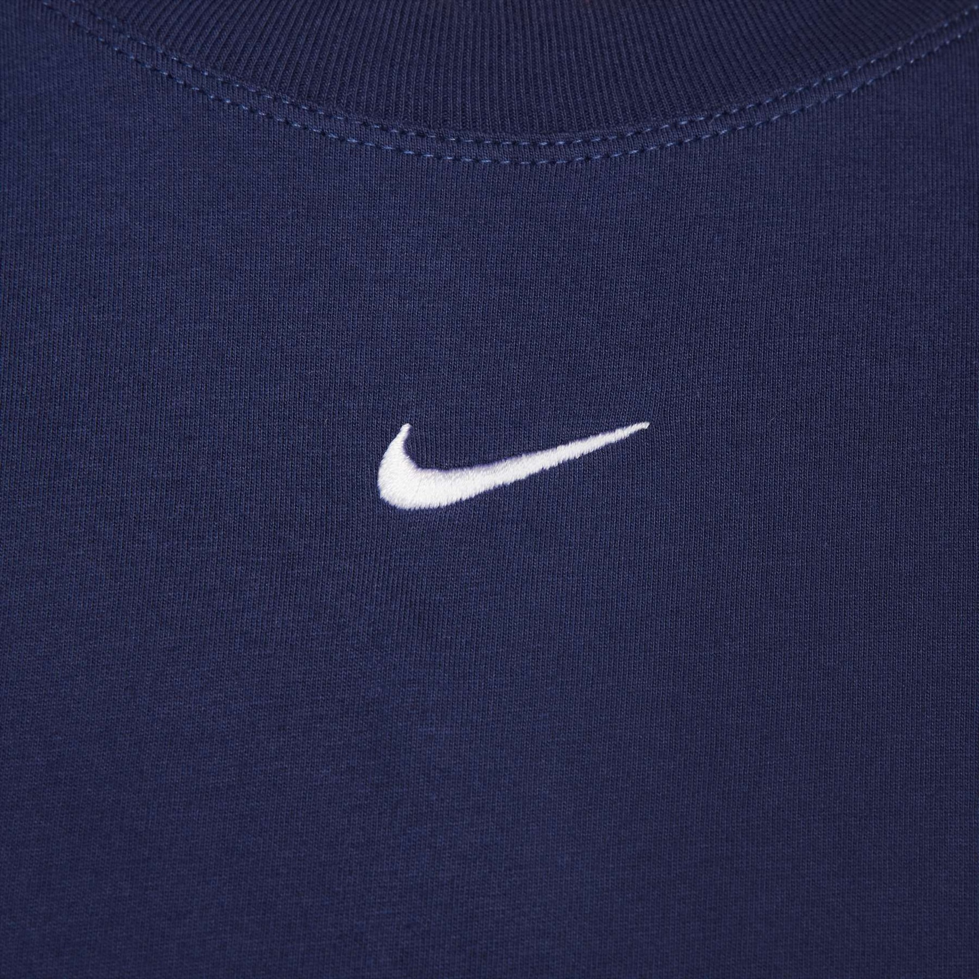 Camiseta Nike Sportswear Feminina - Foto 4