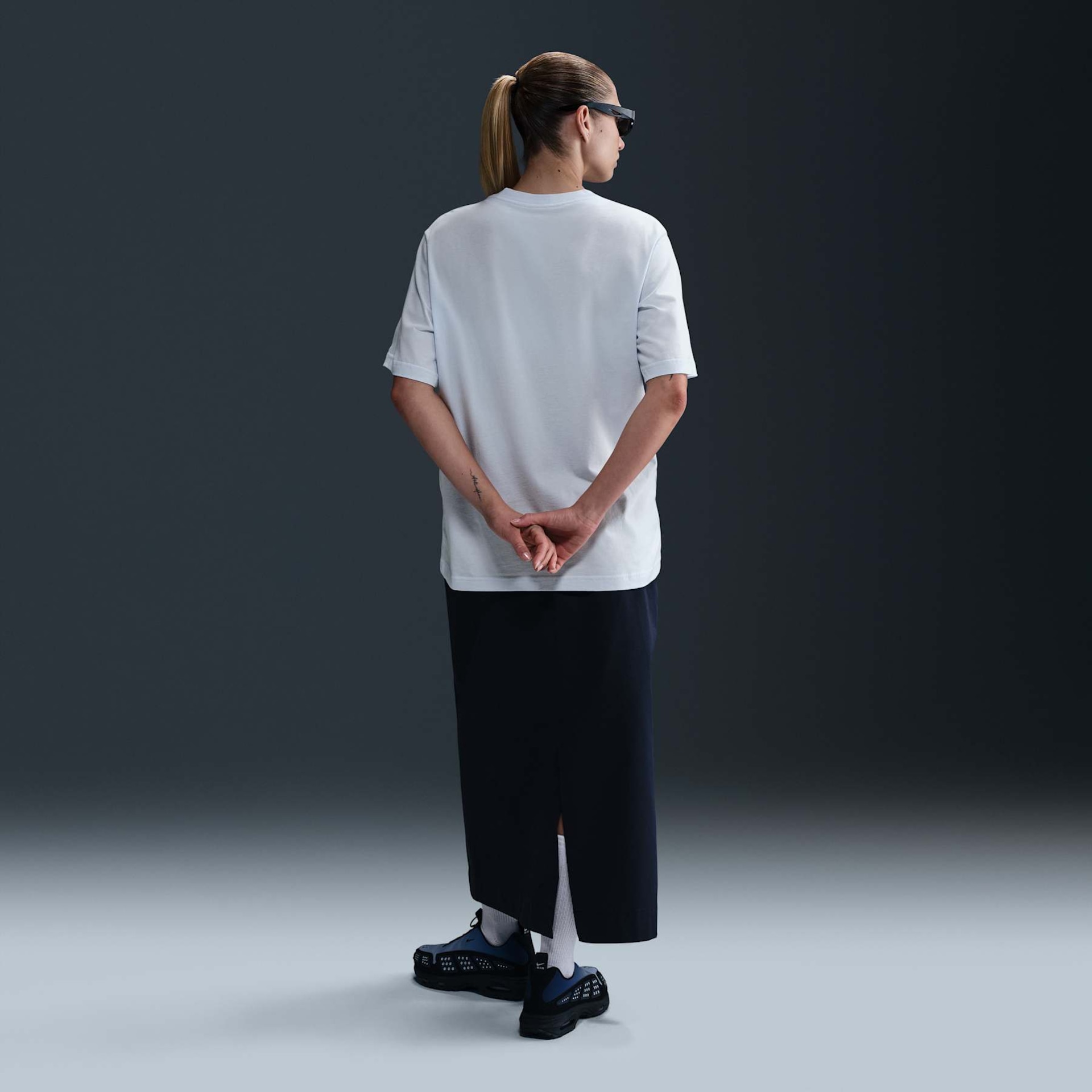 Camiseta Nike Sportswear Feminina - Foto 5