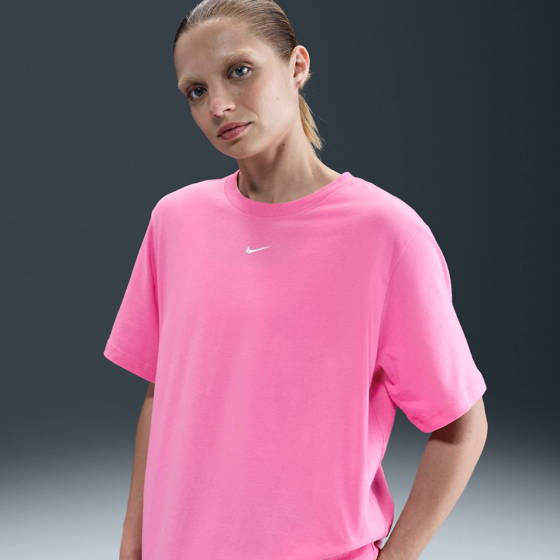 Imagem principal de Camiseta Nike Sportswear Feminina
