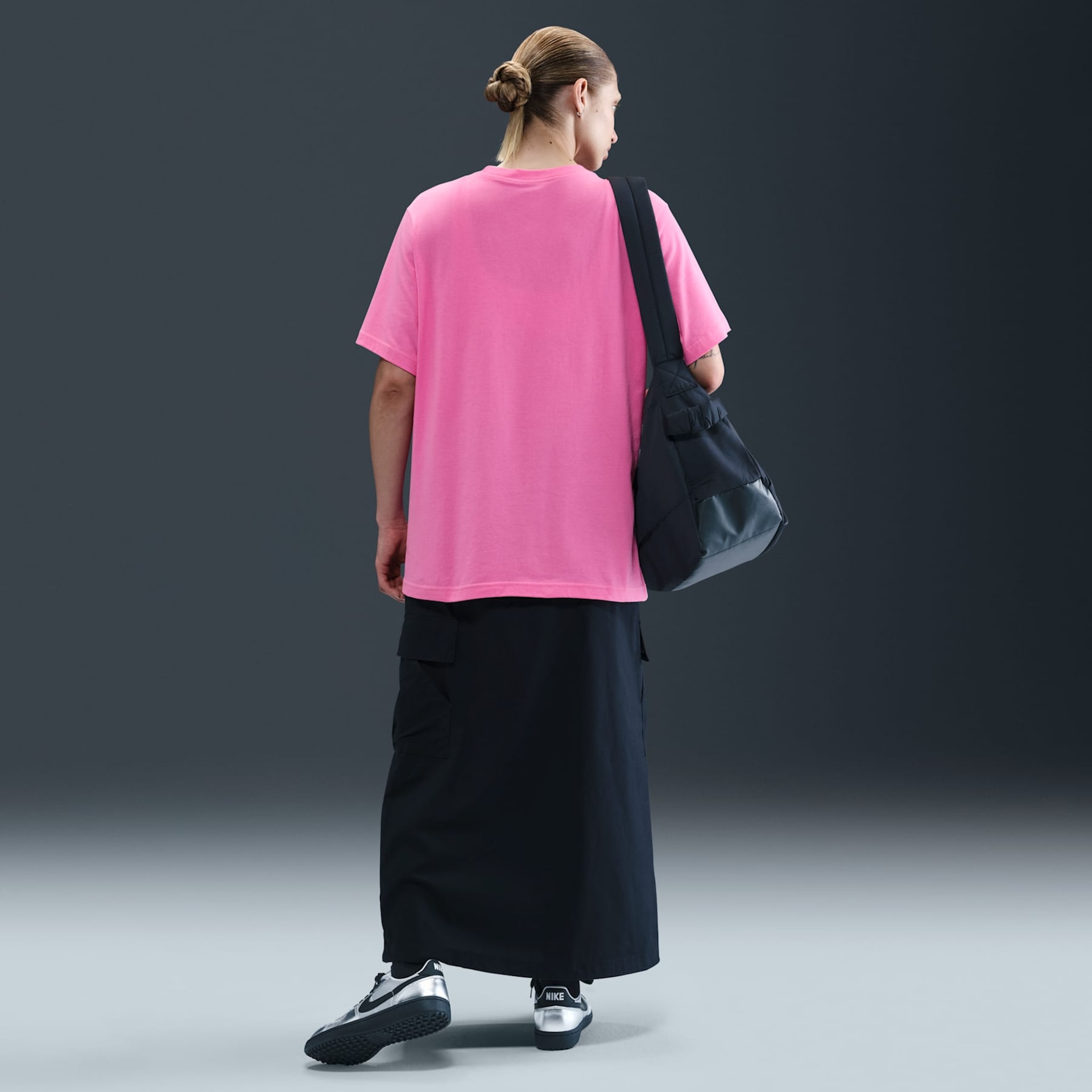 Camiseta Nike Sportswear Feminina - Foto 5