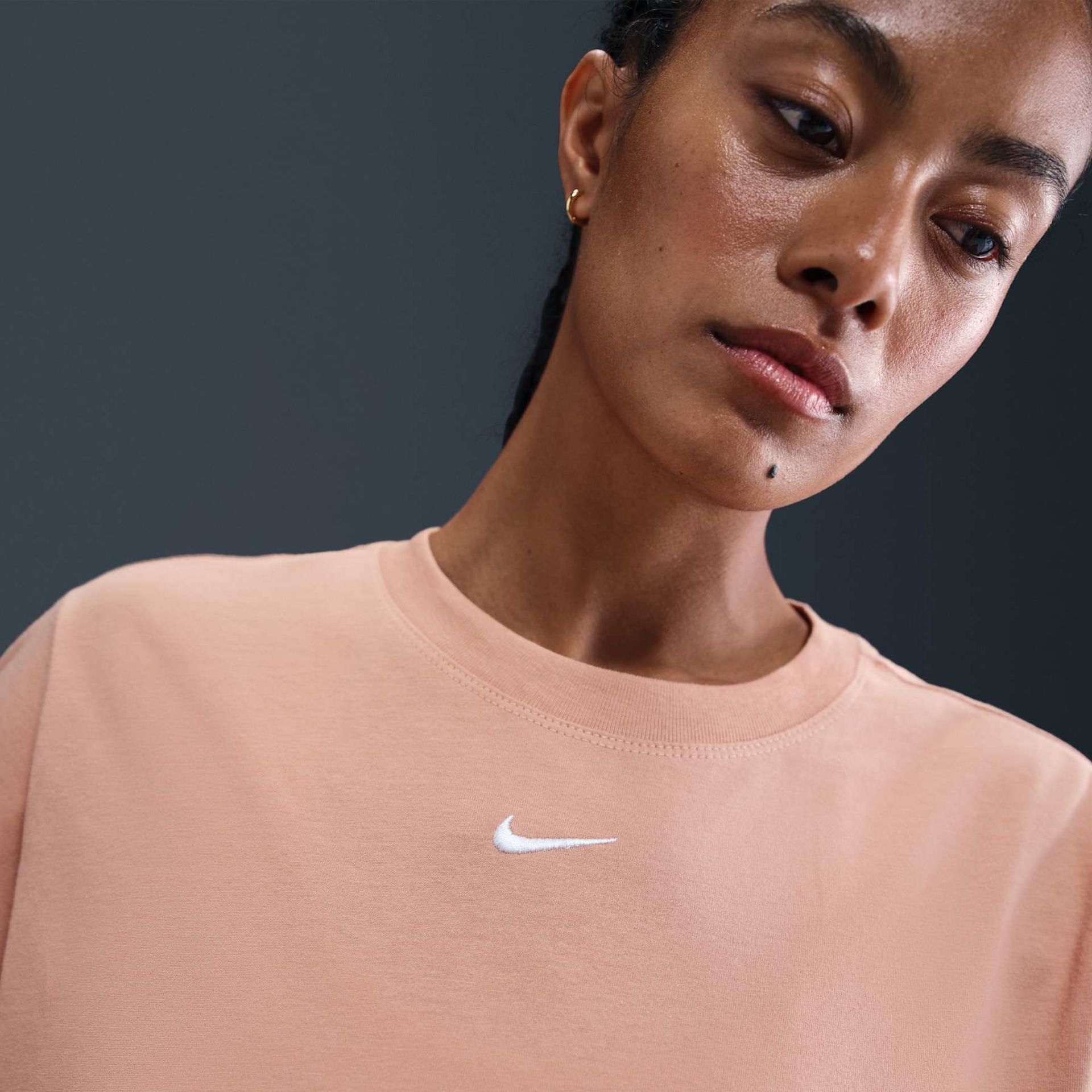 Camiseta Nike Sportswear Feminina - Foto 3