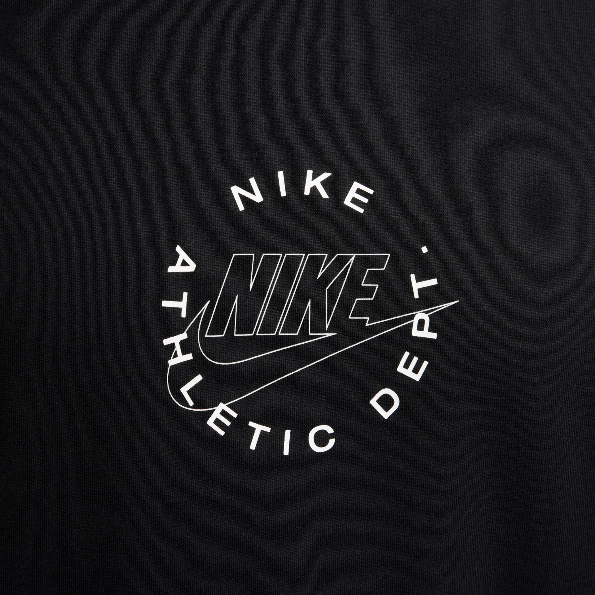 Camiseta Nike Sportswear Masculina - Foto 4