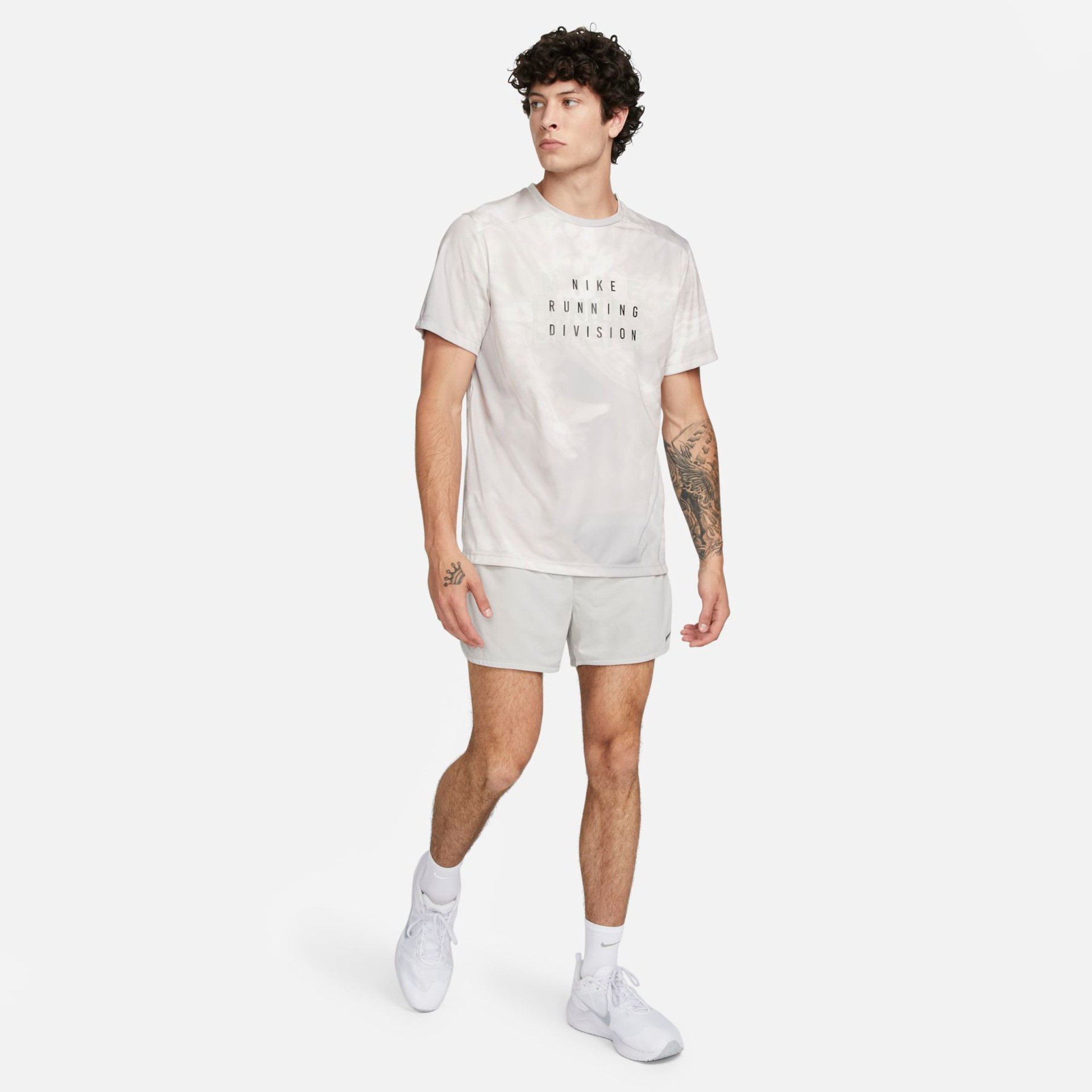 Shorts Nike Dri-FIT Run Stride Masculino - Foto 8