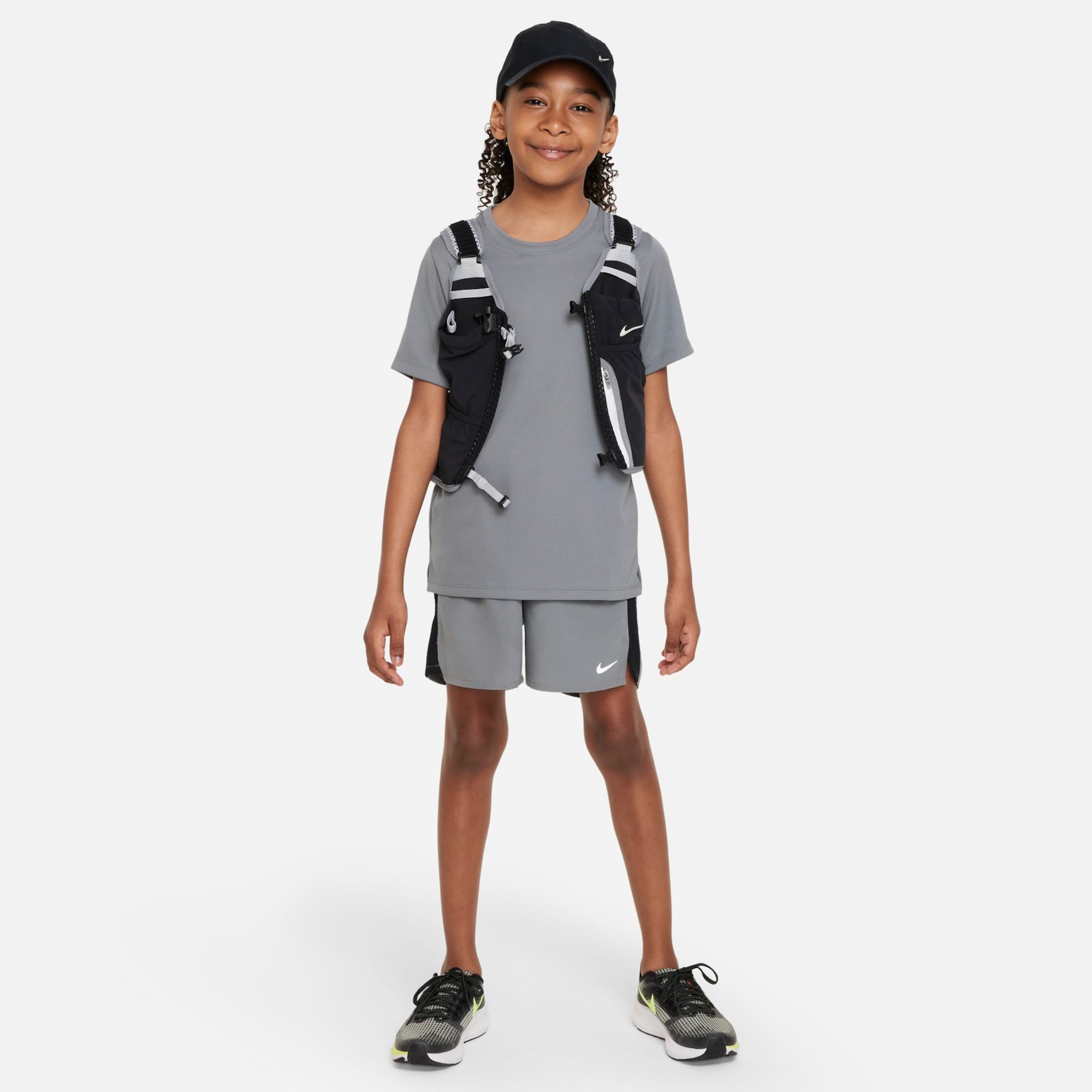 Shorts Nike Dri-FIT Challenger Infantil - Foto 7