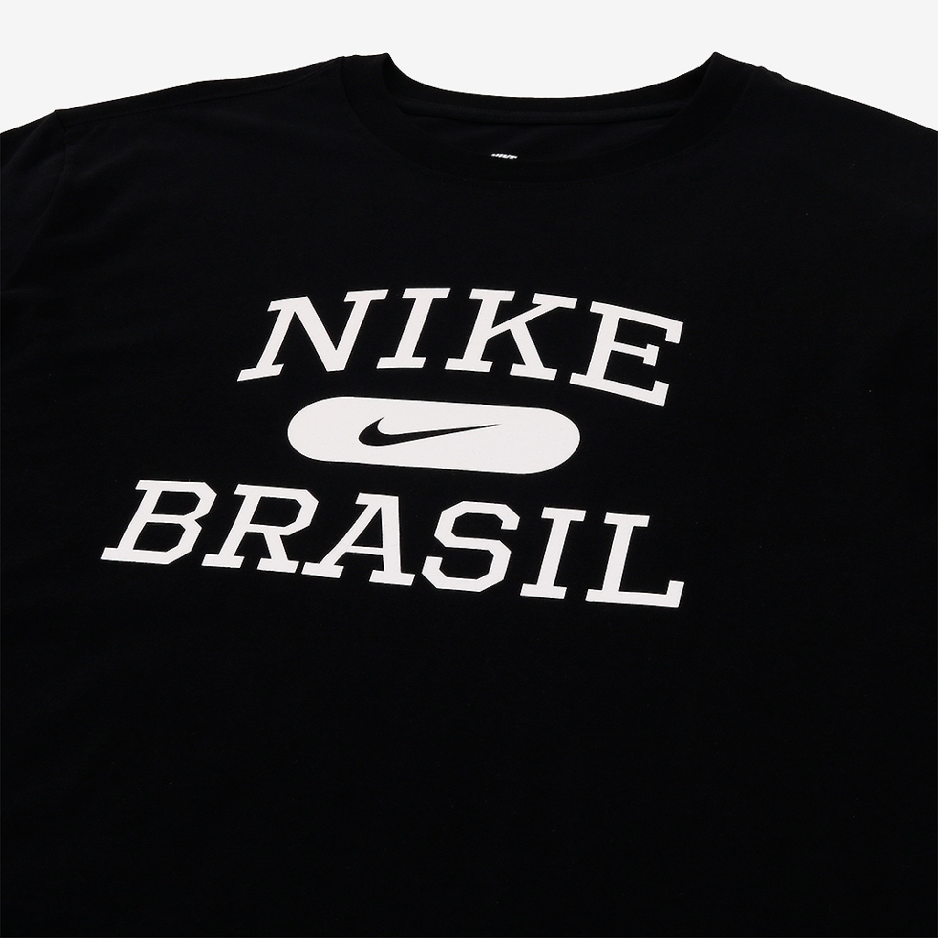 Camiseta Nike Sportswear Masculina - Foto 3