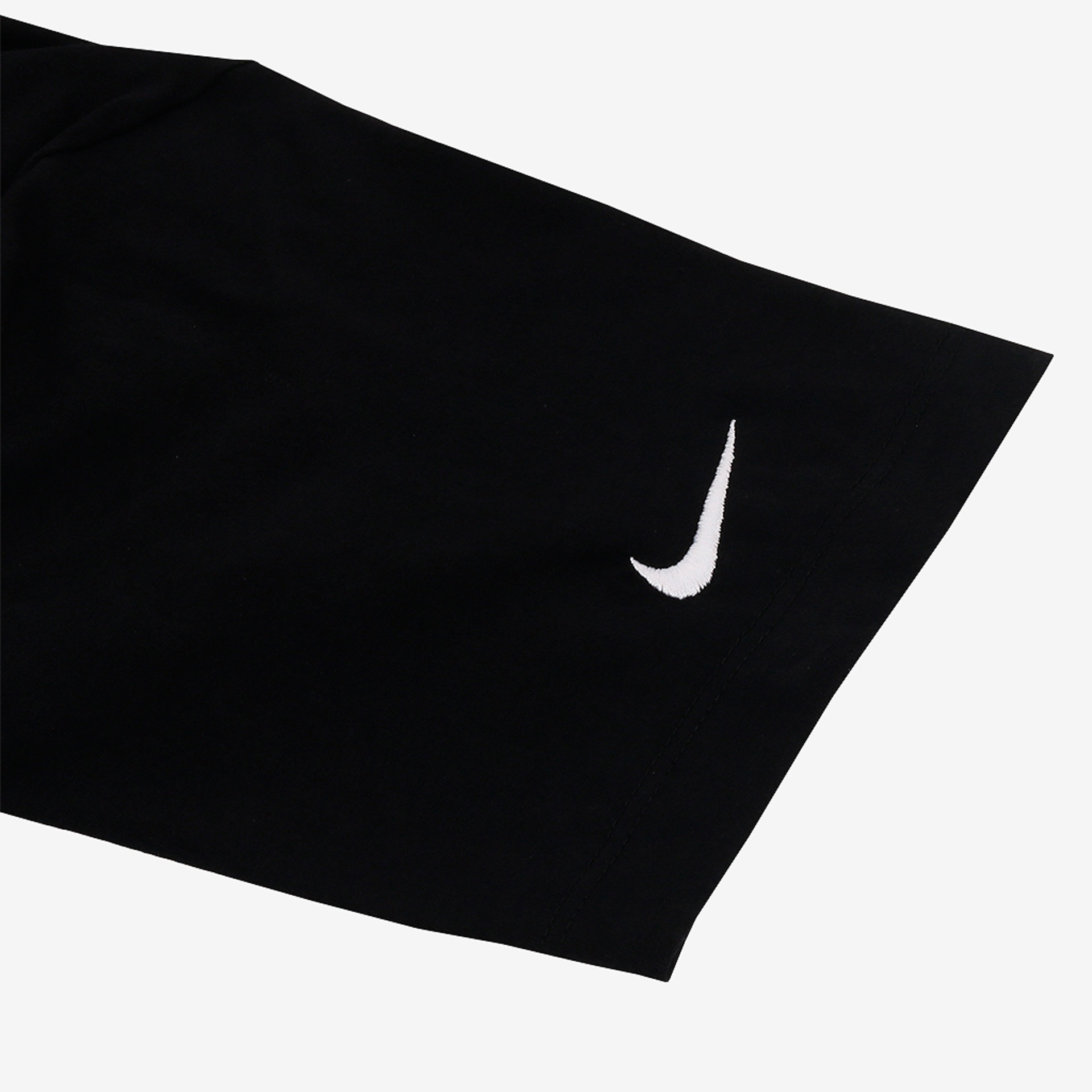 Camiseta Nike Sportswear Masculina - Foto 4