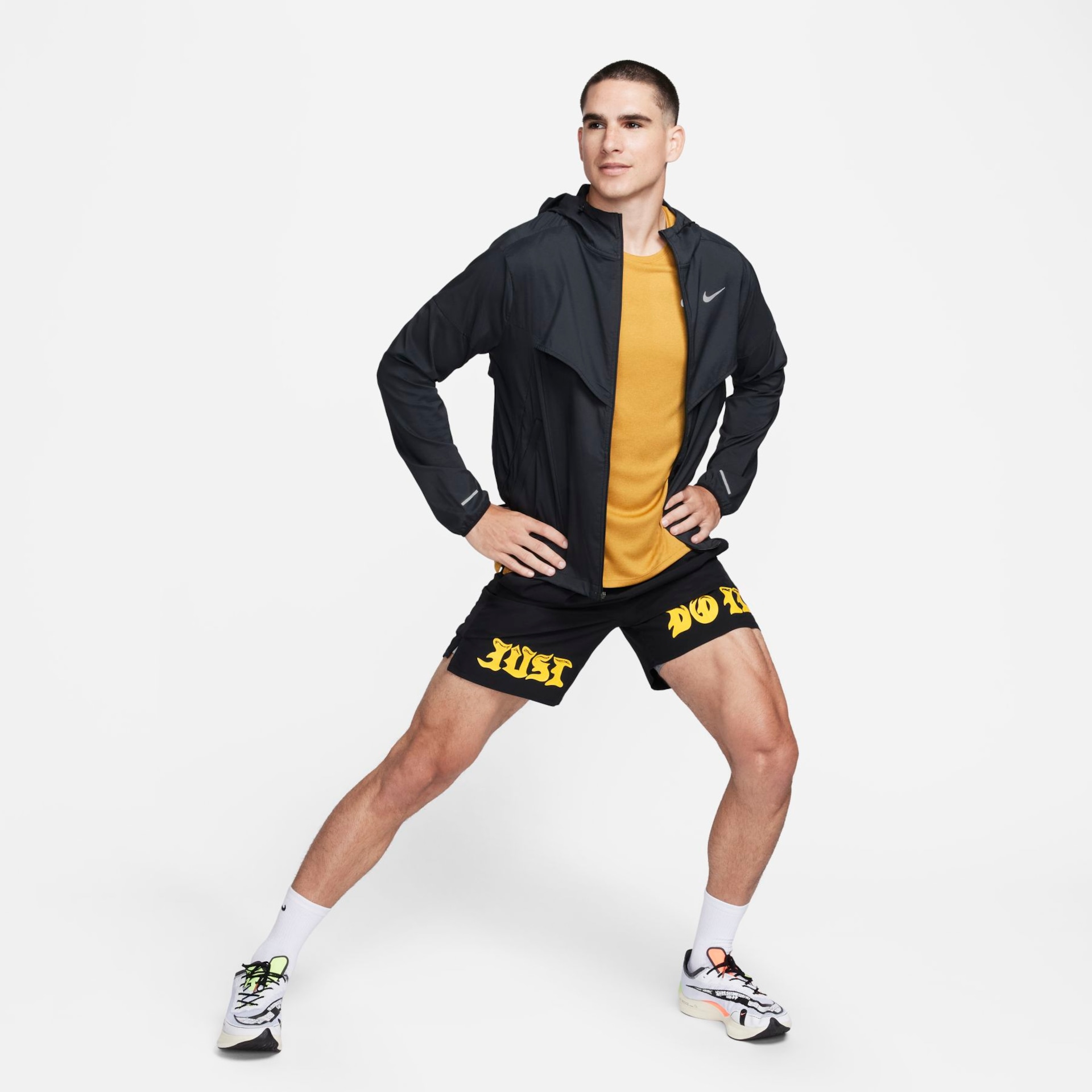 Shorts Nike Dri-FIT Challenger Masculino - Foto 9