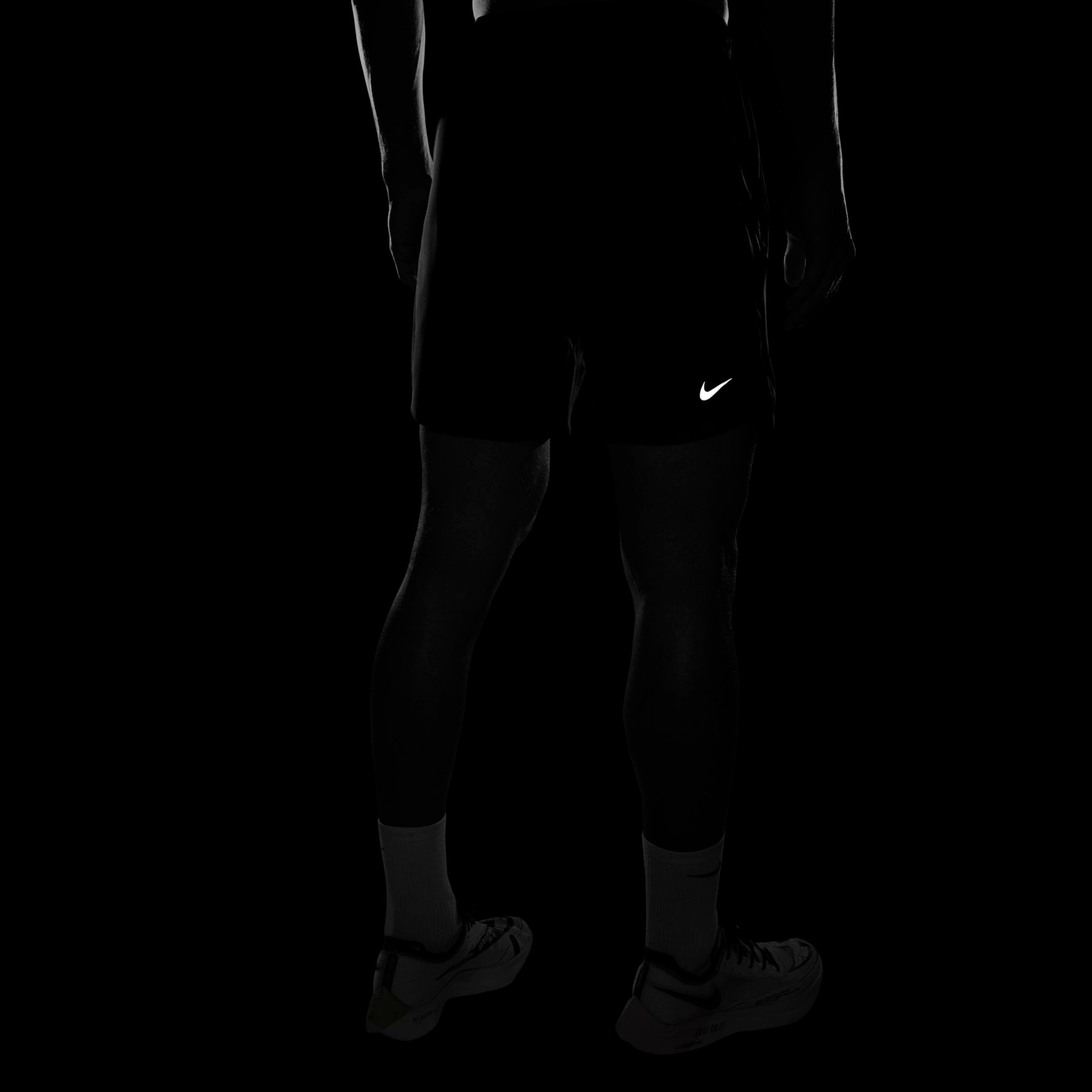 Shorts Nike Dri-FIT Challenger Masculino - Foto 10