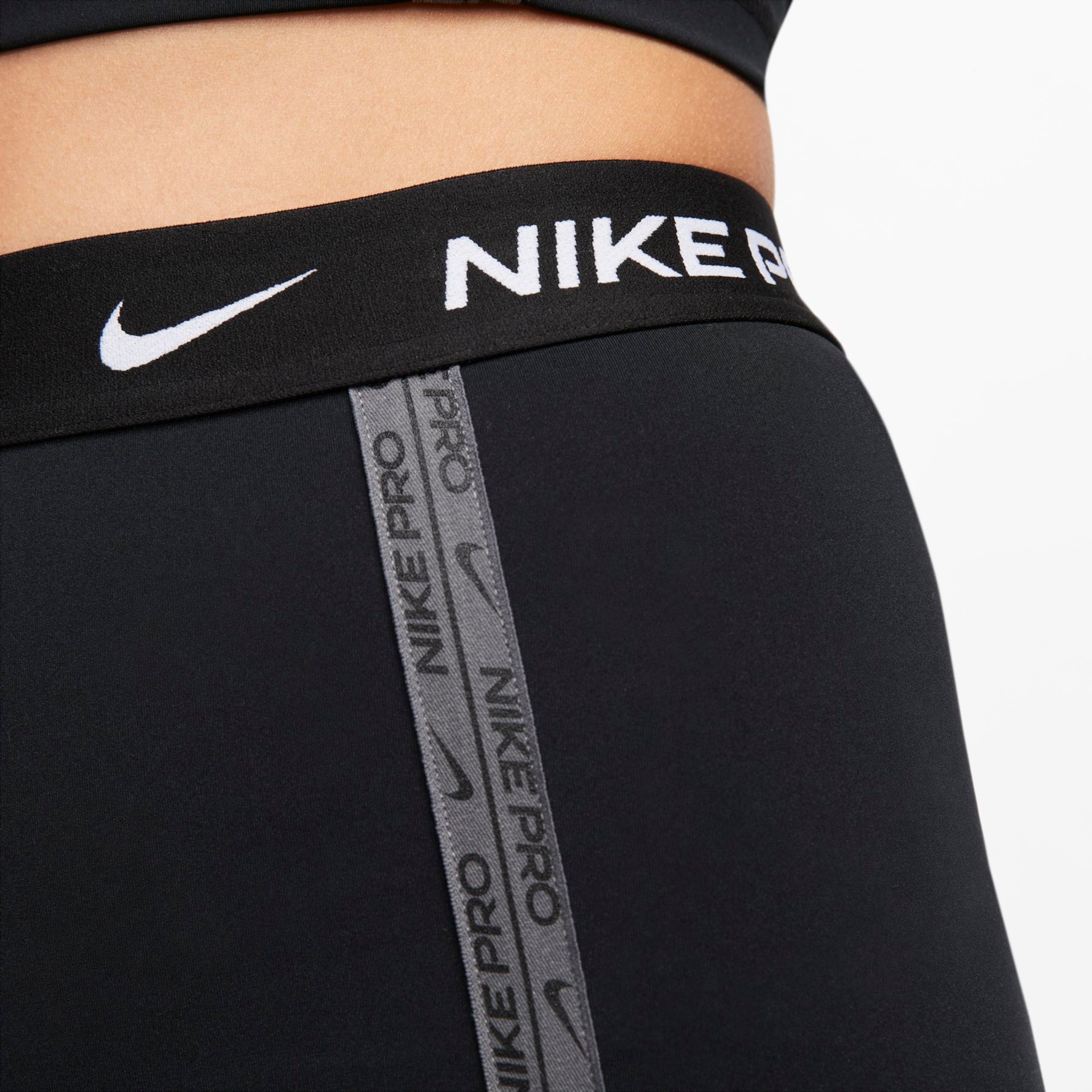 Shorts Nike Pro Feminino - Foto 4