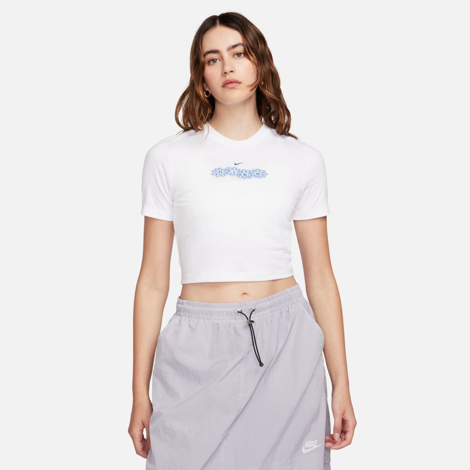 Camiseta Nike Sportswear Feminina - Foto 1