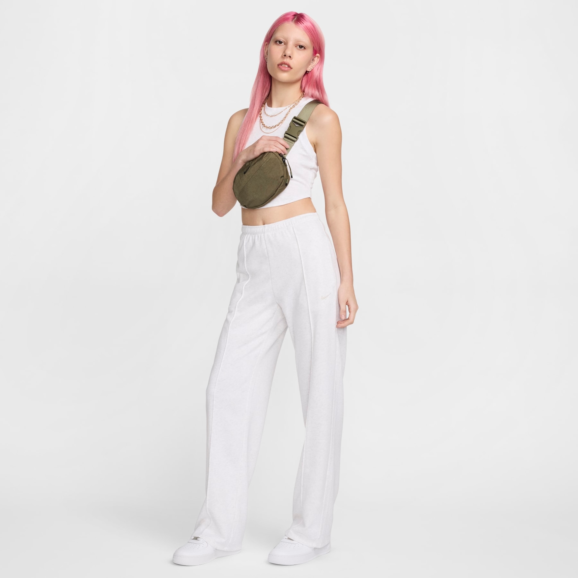 Regata Nike Sportswear Cropped Essentials Feminina - Foto 5