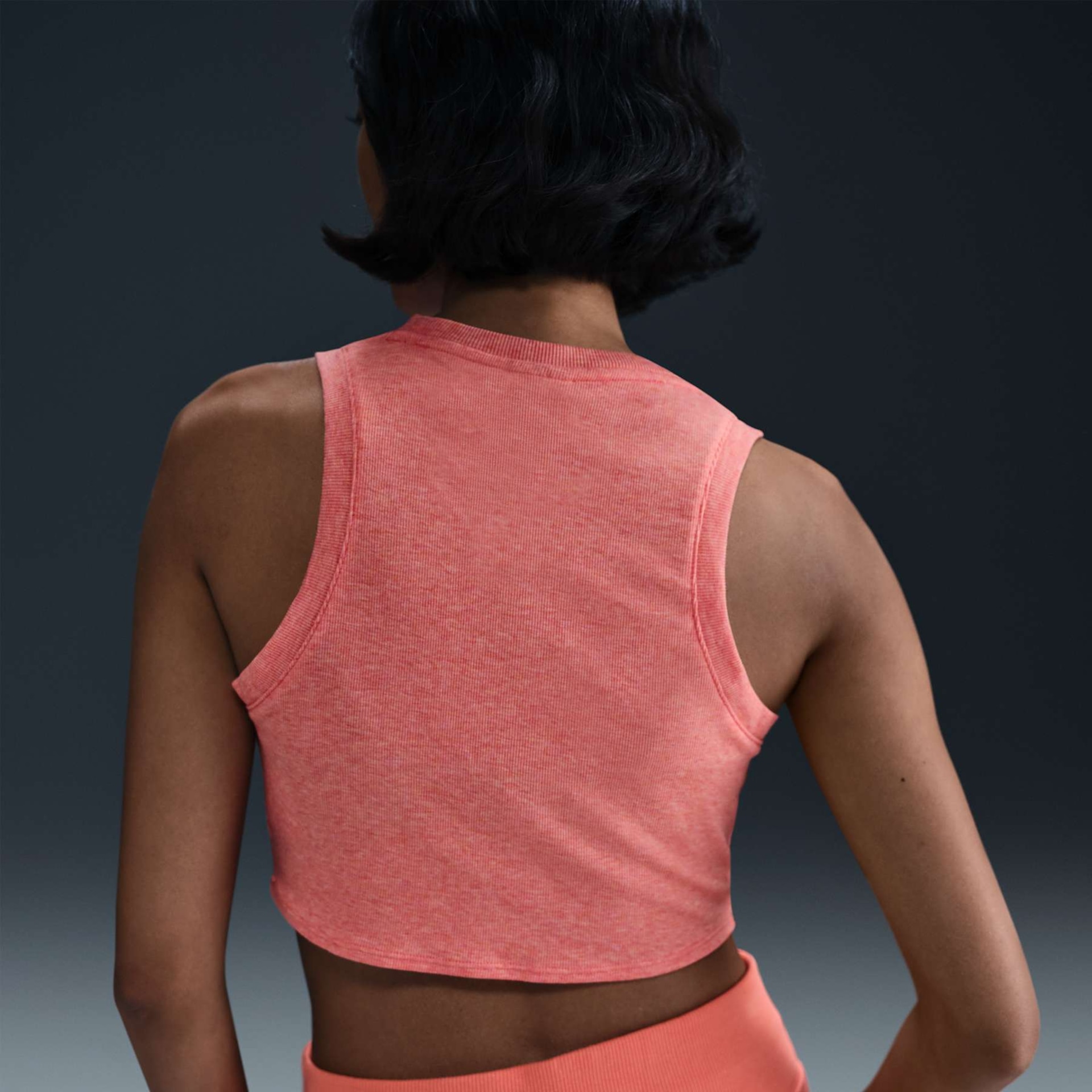 Regata Nike Sportswear Cropped Essentials Feminina - Foto 2