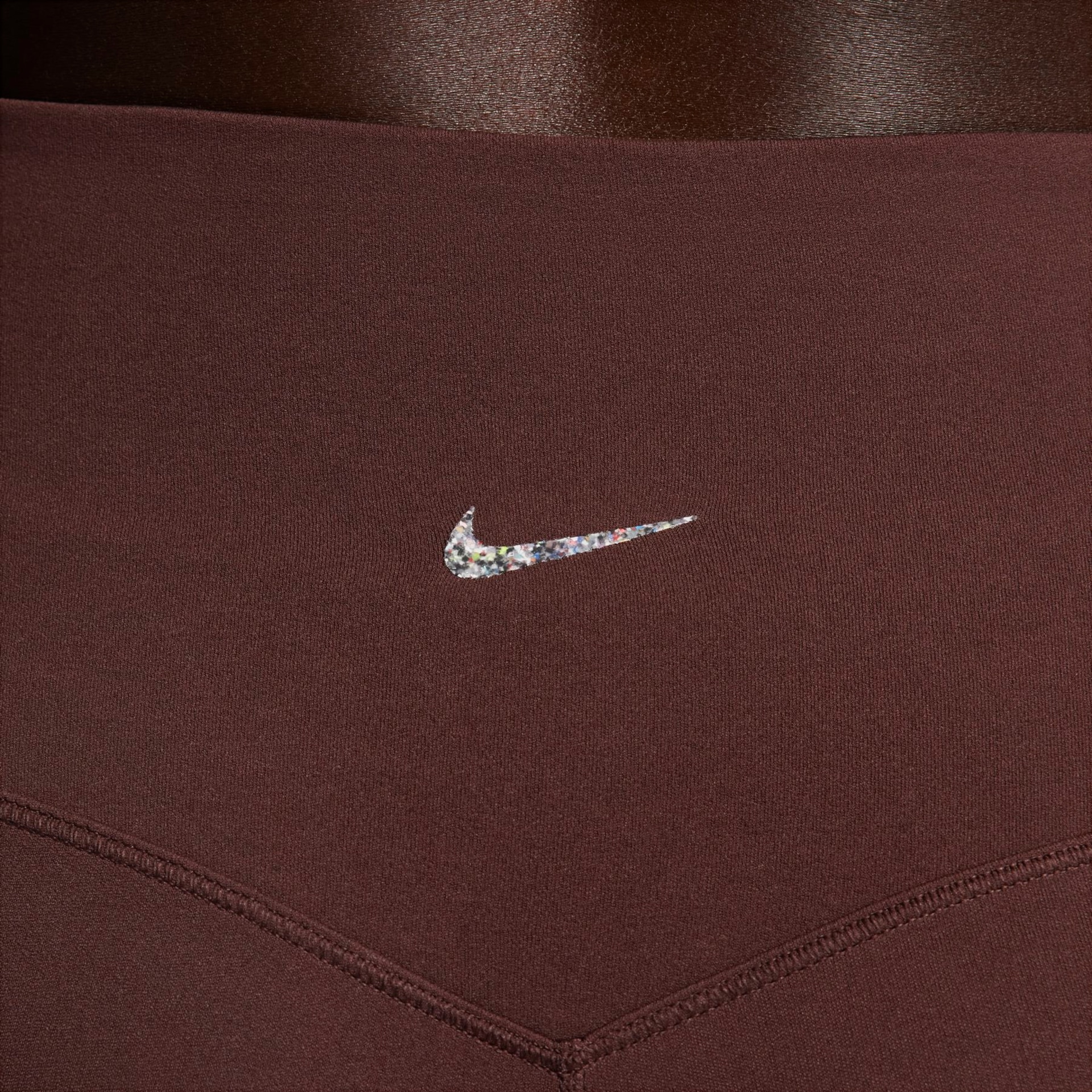 Calça Nike Yoga Dri-FIT Luxe Feminina - Foto 4