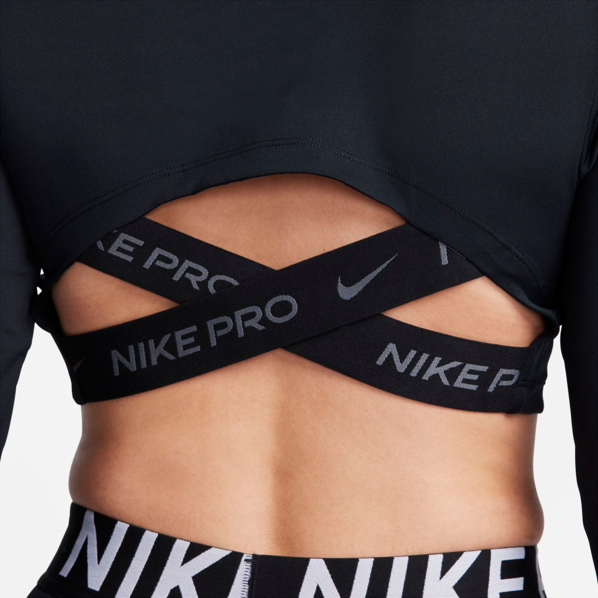 Camiseta Nike Pro Feminina - Foto 6