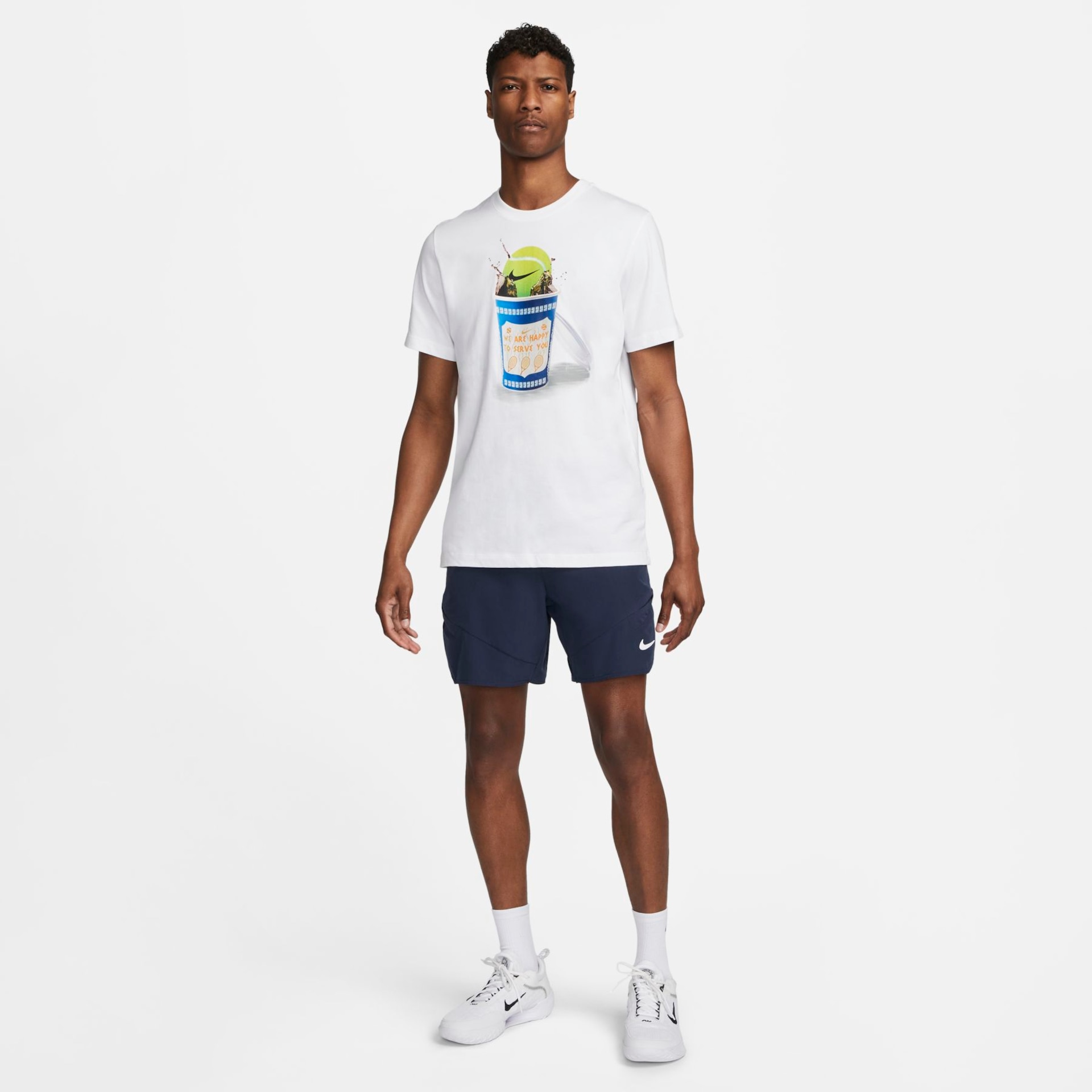 Camiseta NikeCourt Heritage Masculina - Foto 4