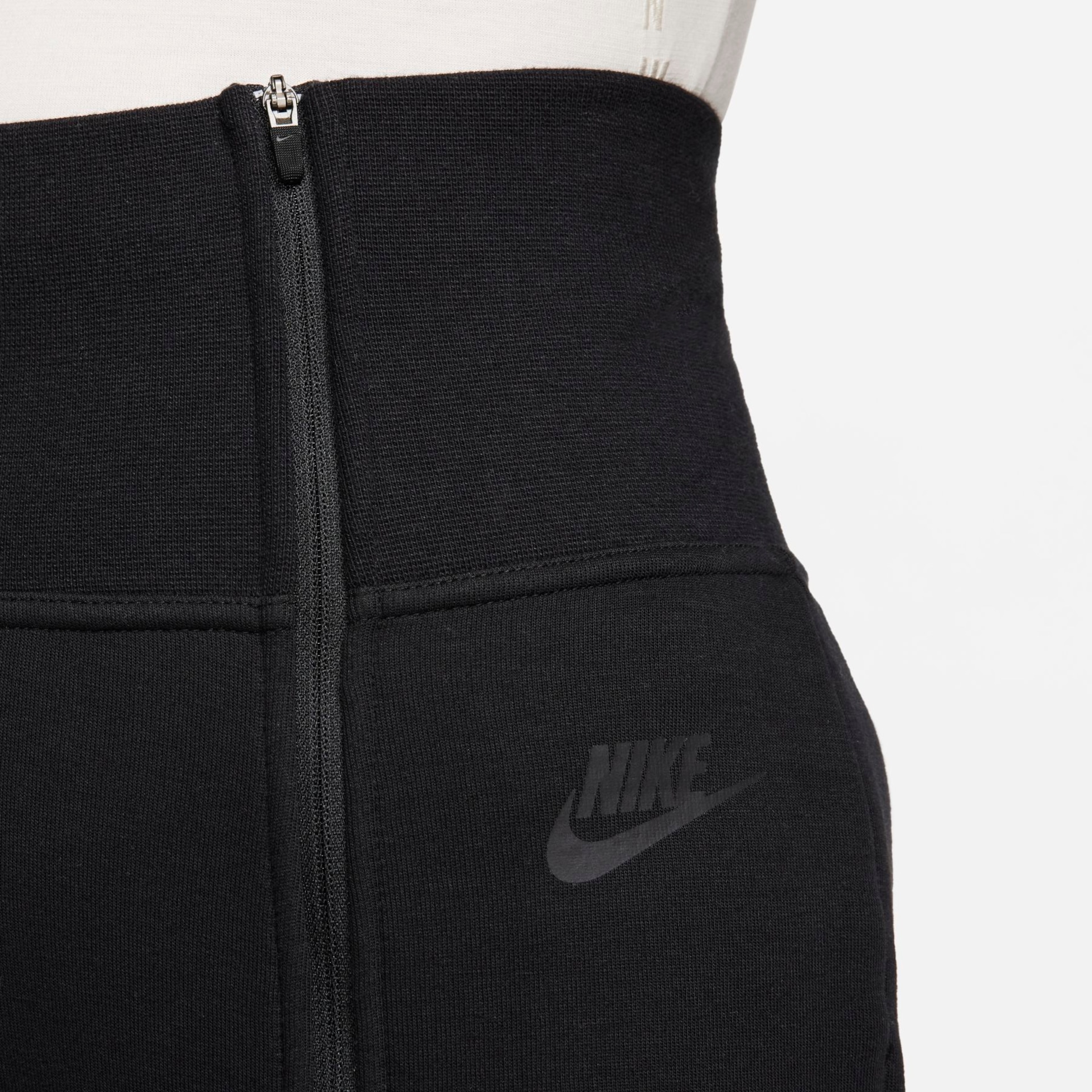 Calça Nike Sportswear Tech Fleece Slim Feminina - Foto 3