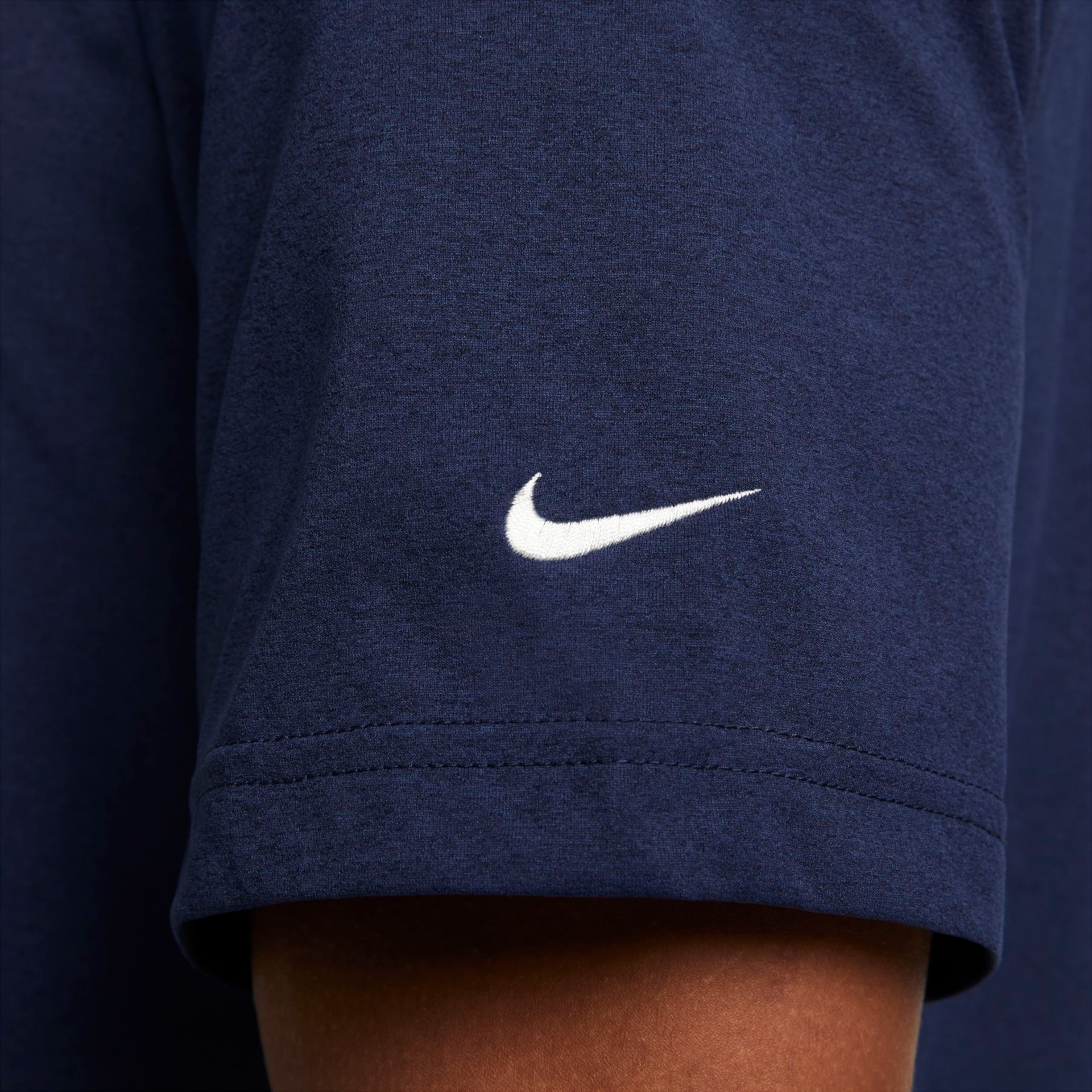 Camiseta Nike Track Club Masculina - Foto 4