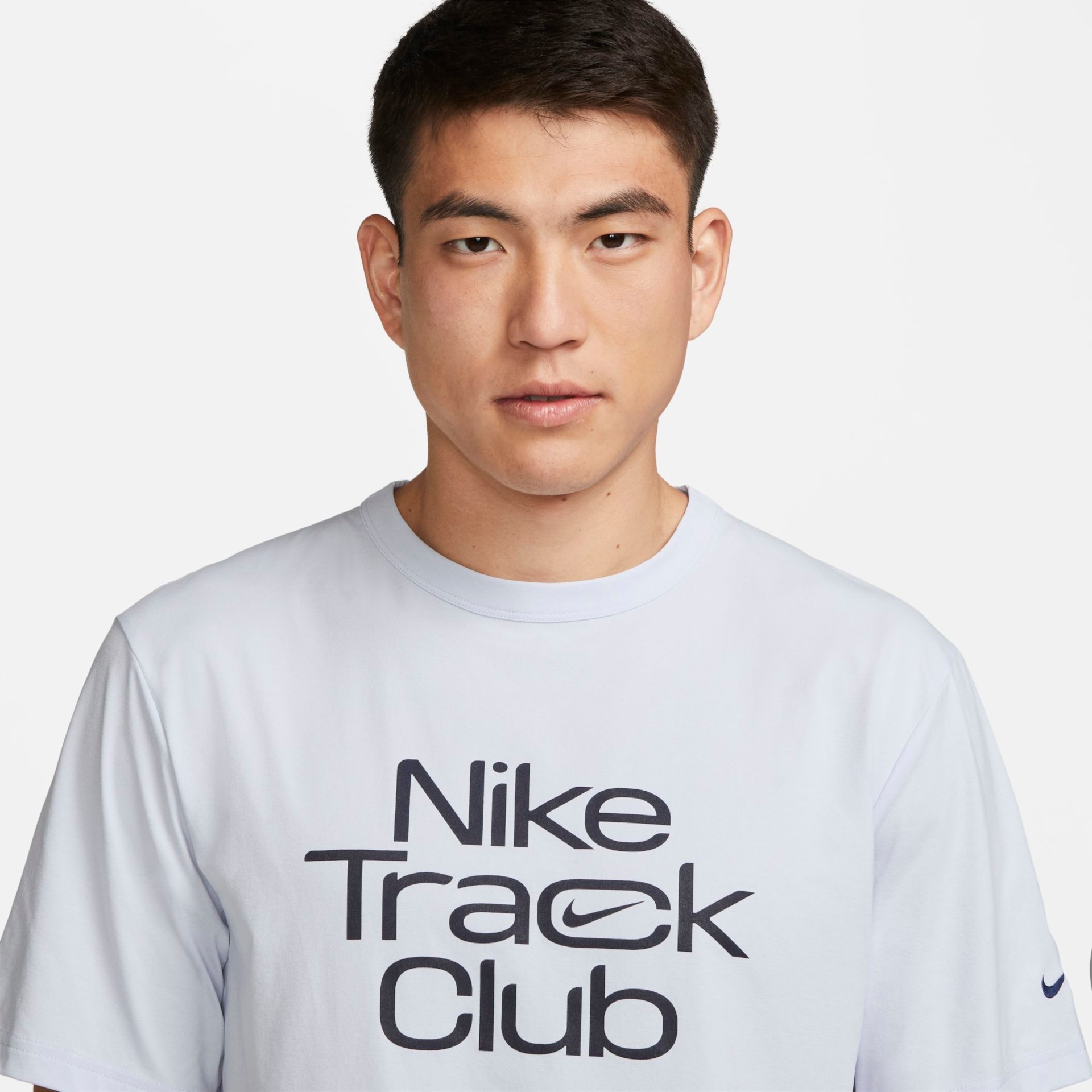 Camiseta Nike Track Club Masculina - Foto 3