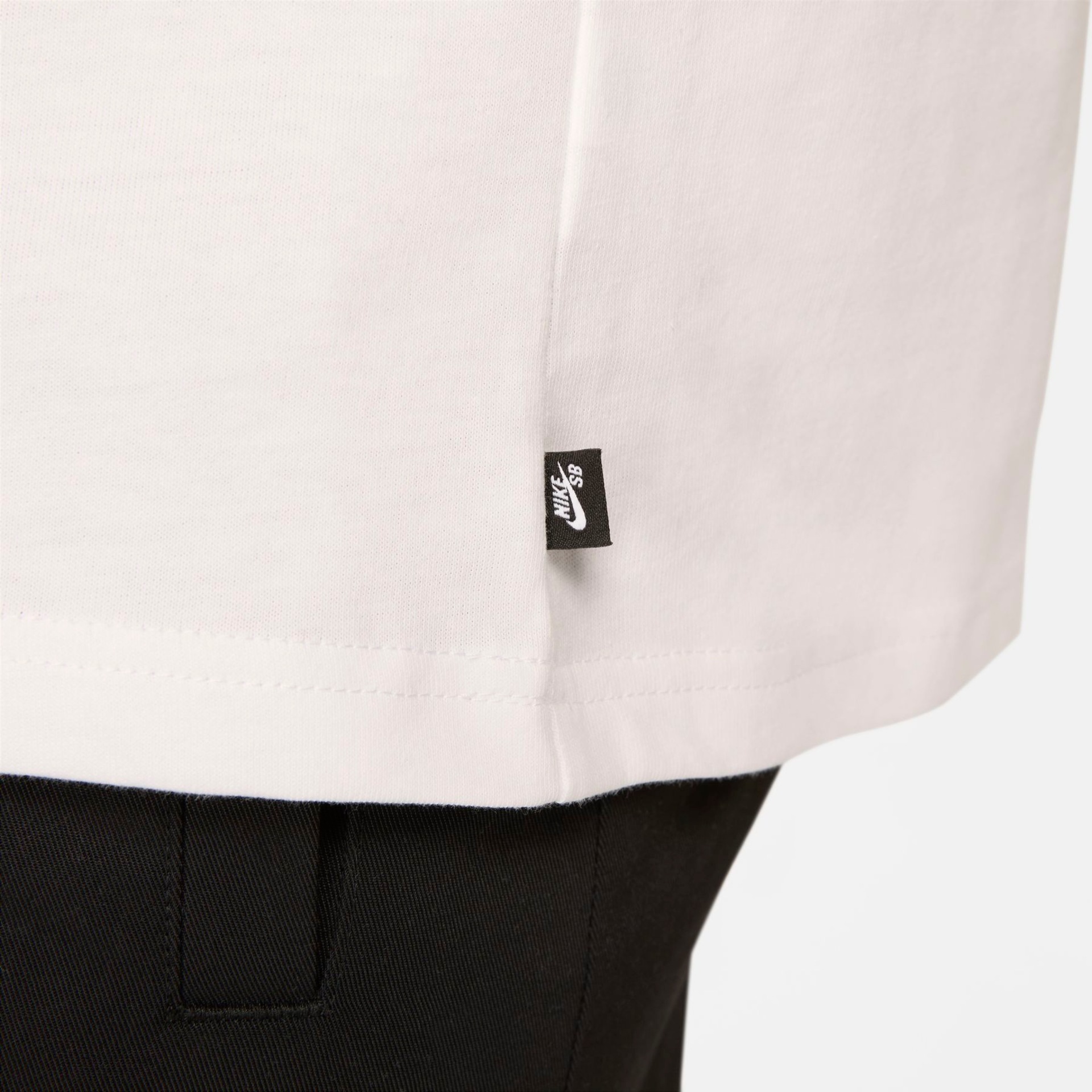 Camiseta Nike SB Bike Day Masculina - Foto 4