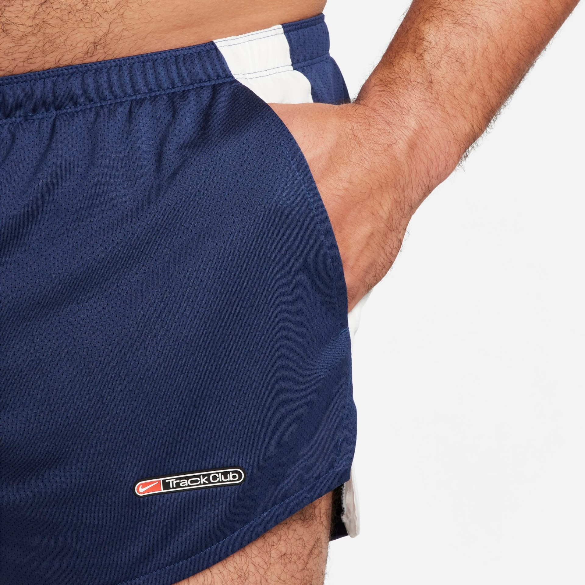 Shorts Nike Dri-FIT Track Club Masculino - Foto 14