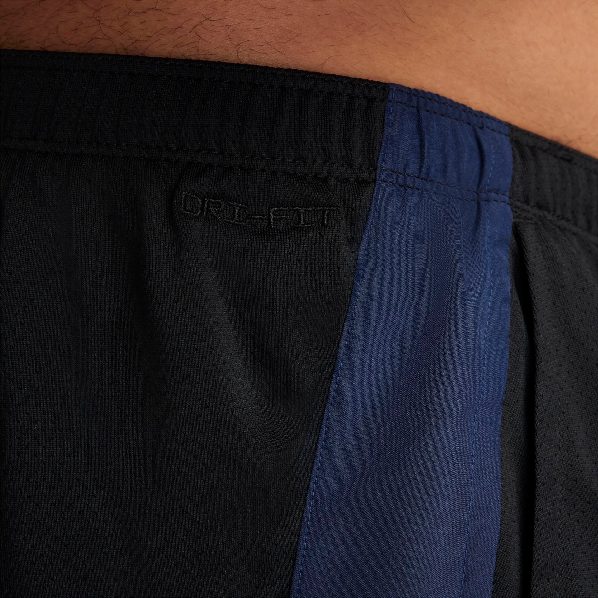 Shorts Nike Dri-FIT Track Club Masculino - Foto 13