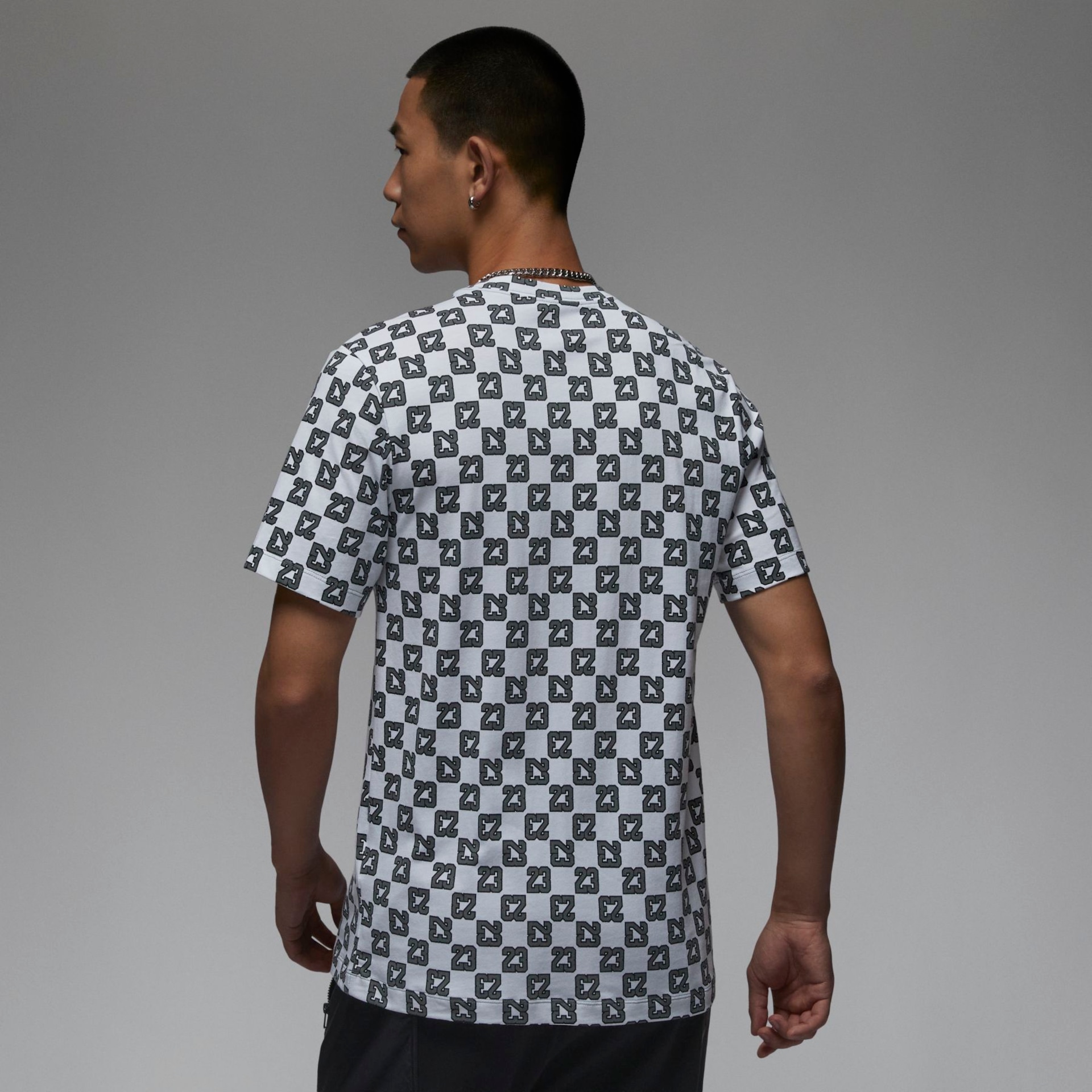 Camiseta Jordan Flight Essentials Masculina - Foto 2