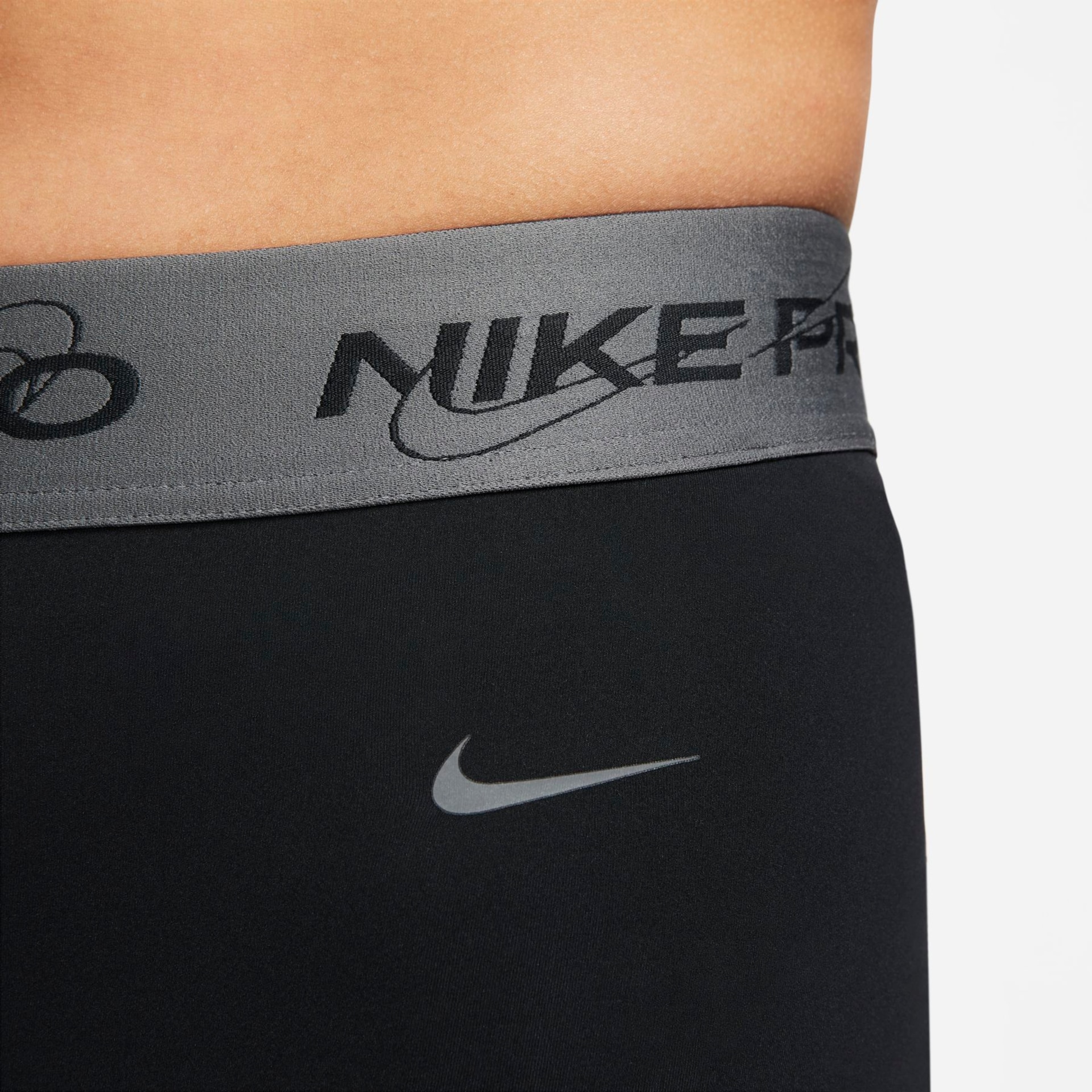 Shorts Nike Pro Feminino - Foto 4