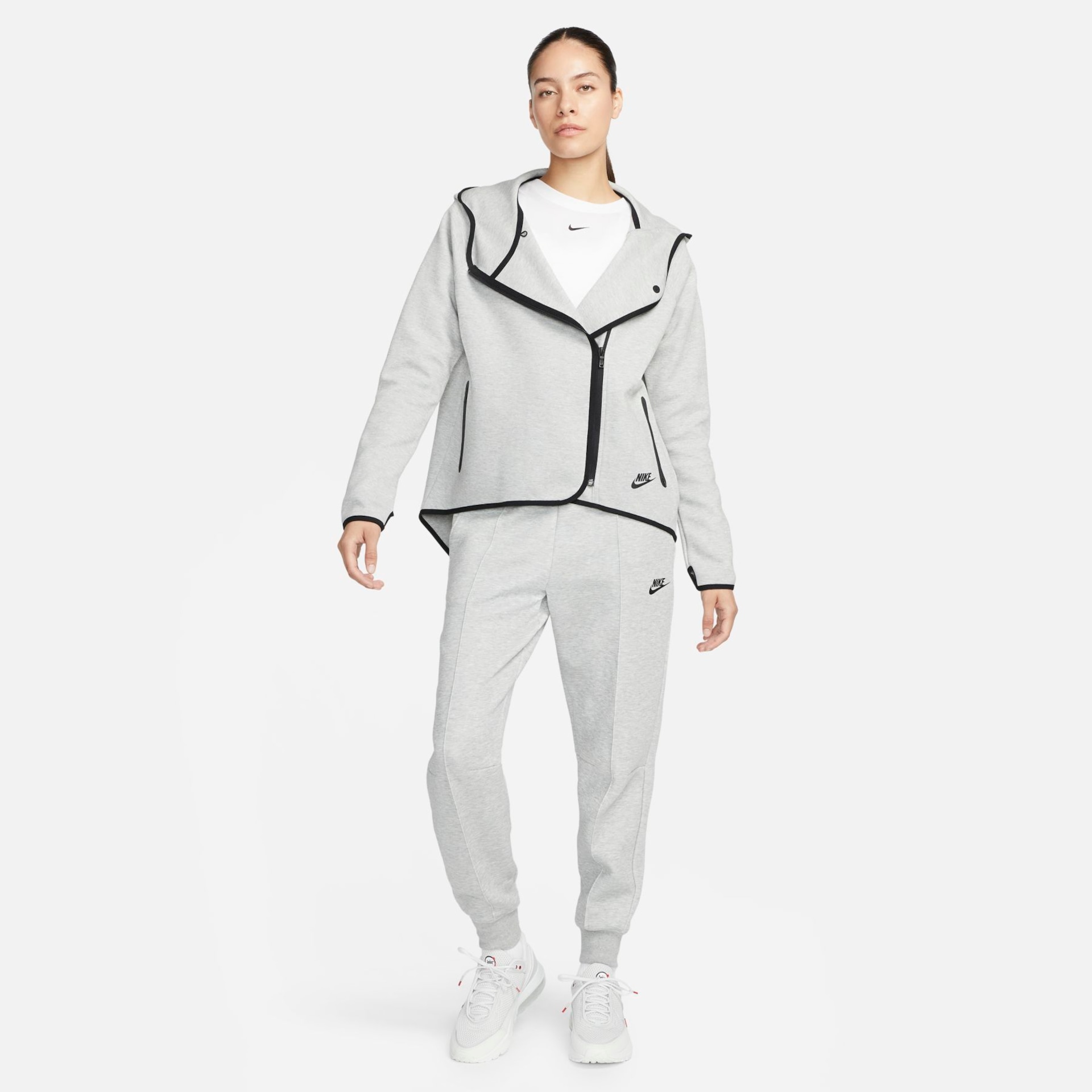 Jaqueta Nike Sportswear Tech Fleece Feminina - Foto 3