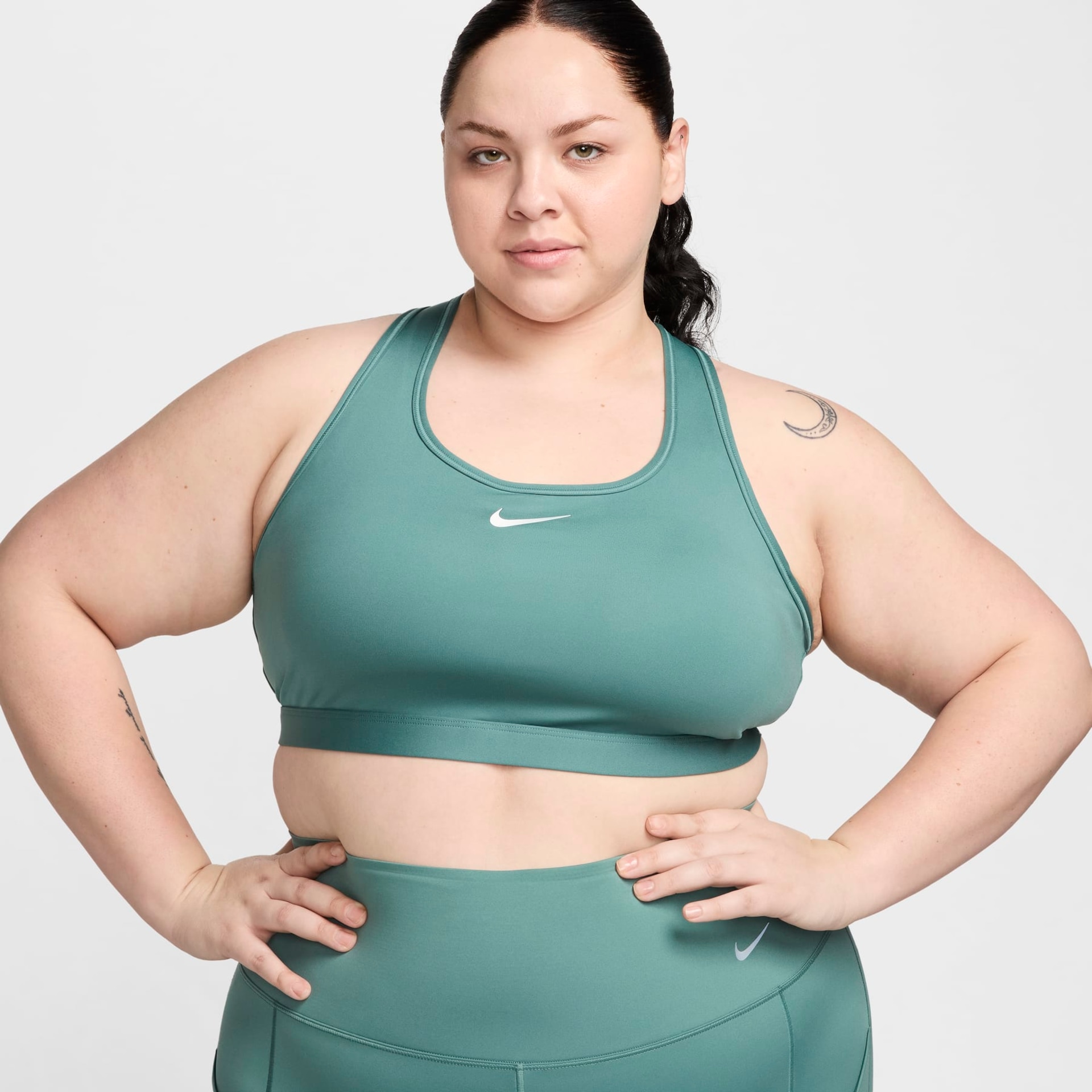 Plus Size - Top Nike Swoosh Feminino - Foto 2