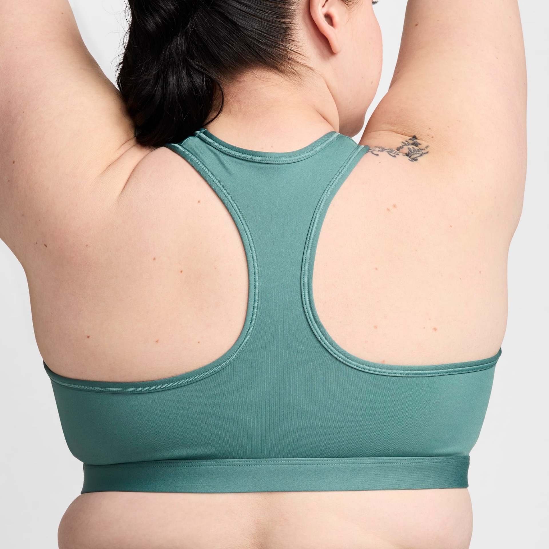 Plus Size - Top Nike Swoosh Feminino - Foto 6