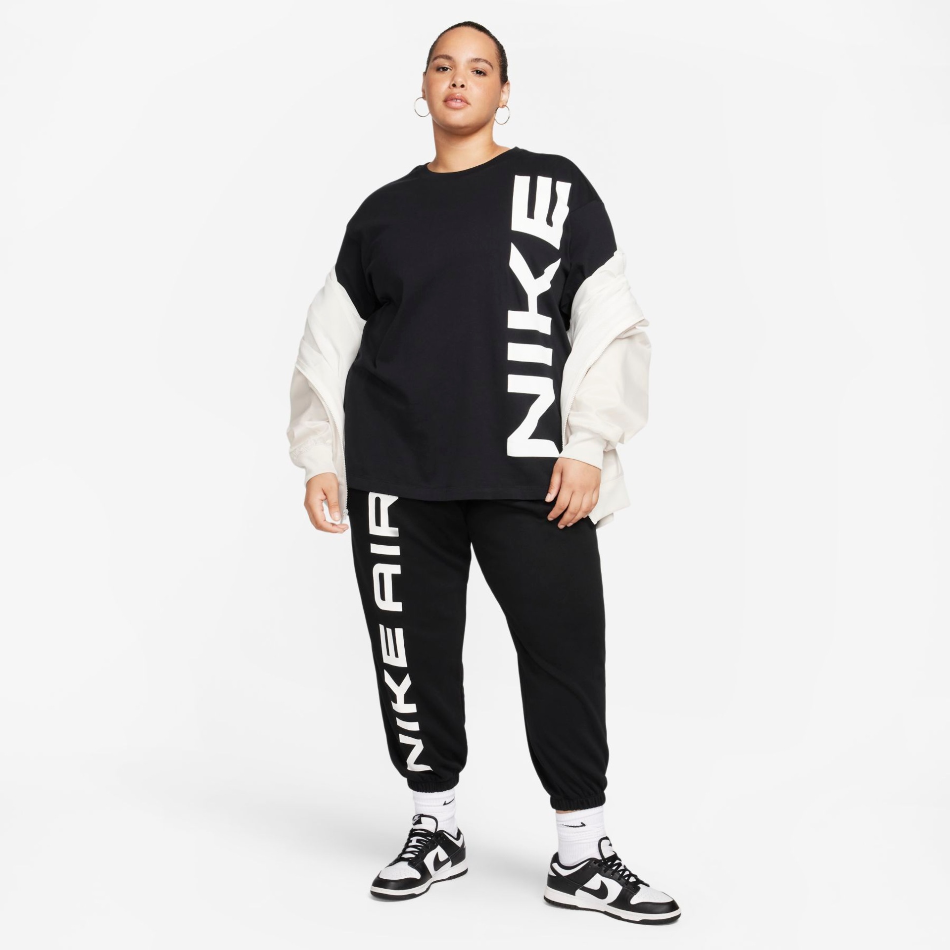 Plus Size - Calça Nike Sportswear Air Feminina - Foto 5