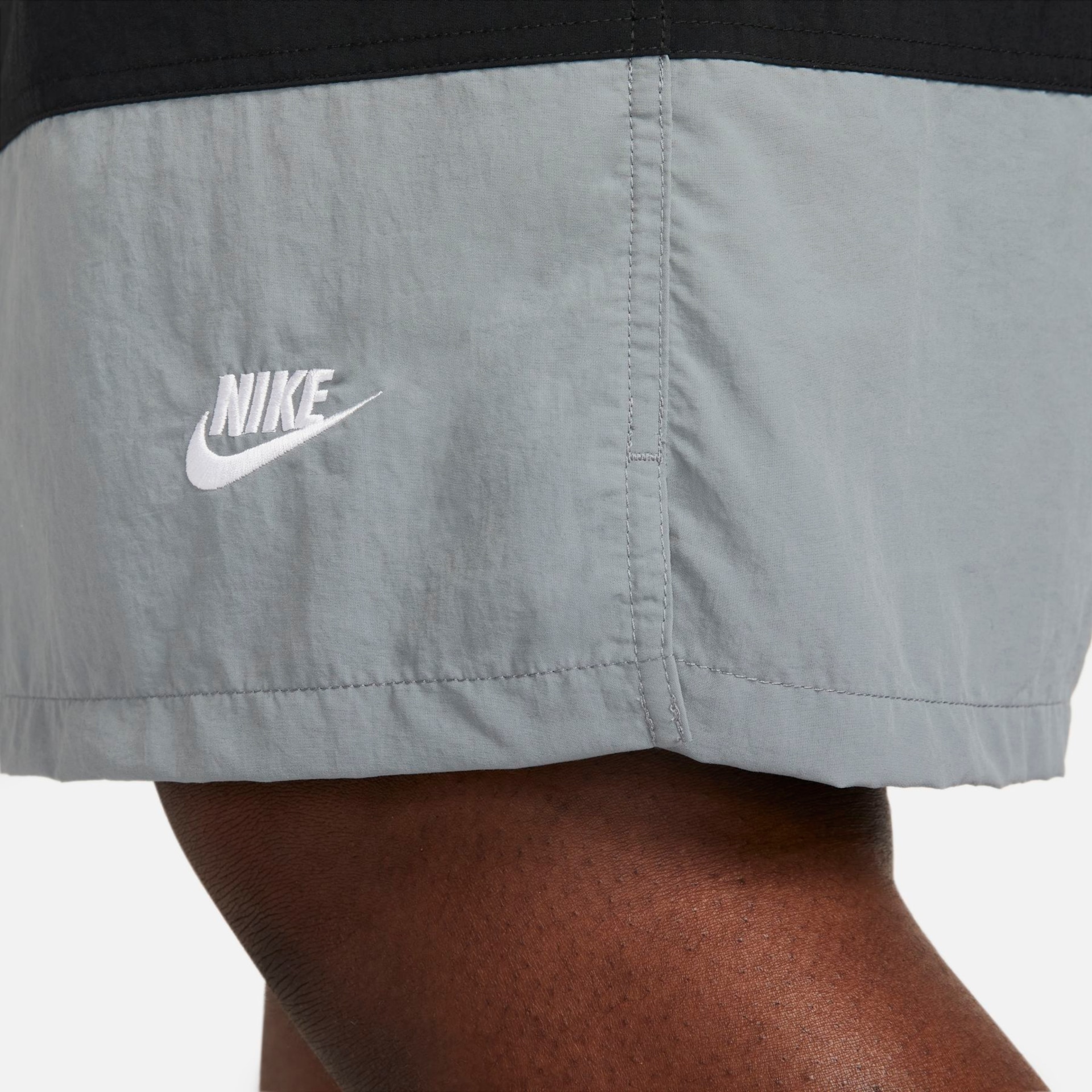 Shorts Nike Club Woven Masculino - Foto 13