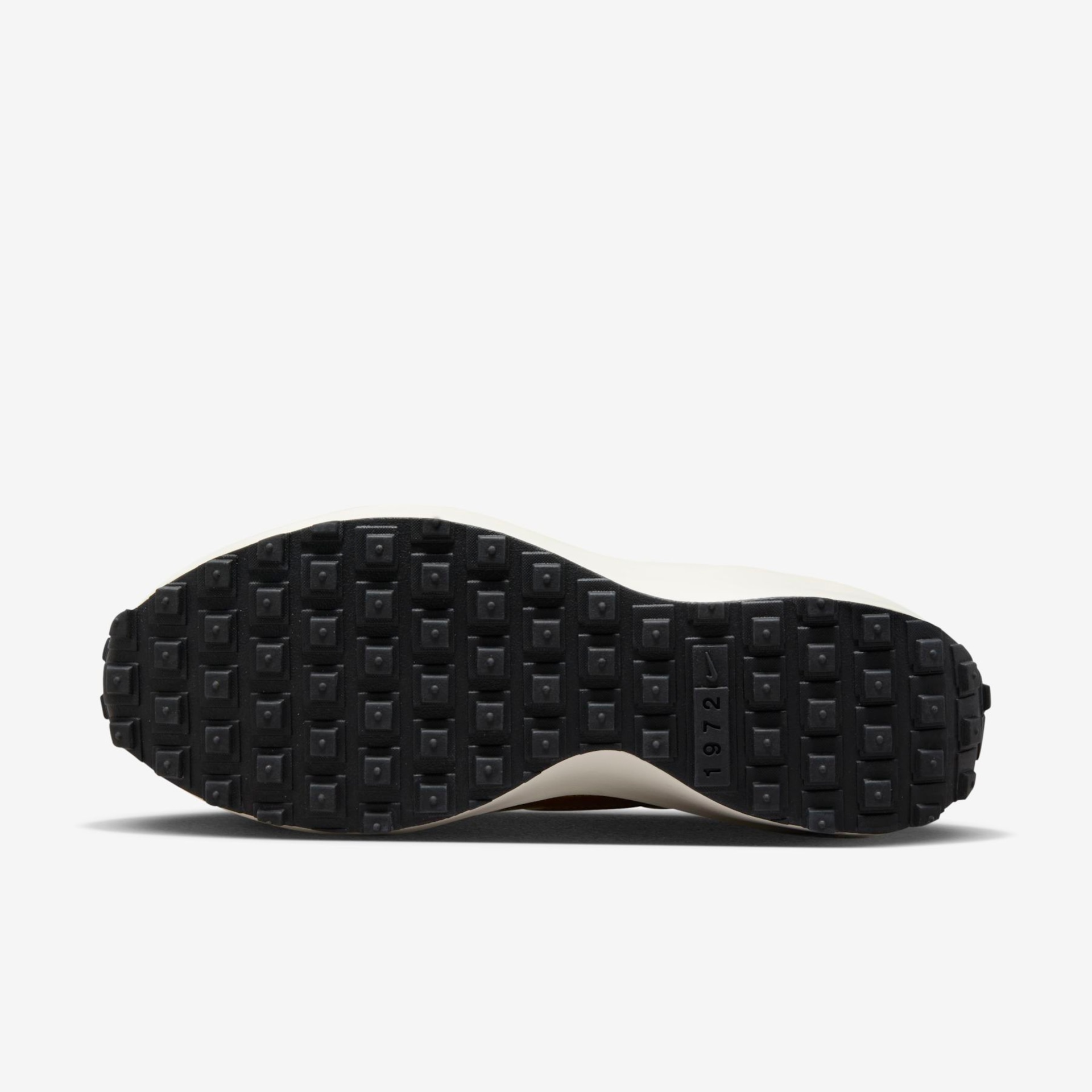 Tênis Nike Waffle Debut Essential Feminino - Foto 2