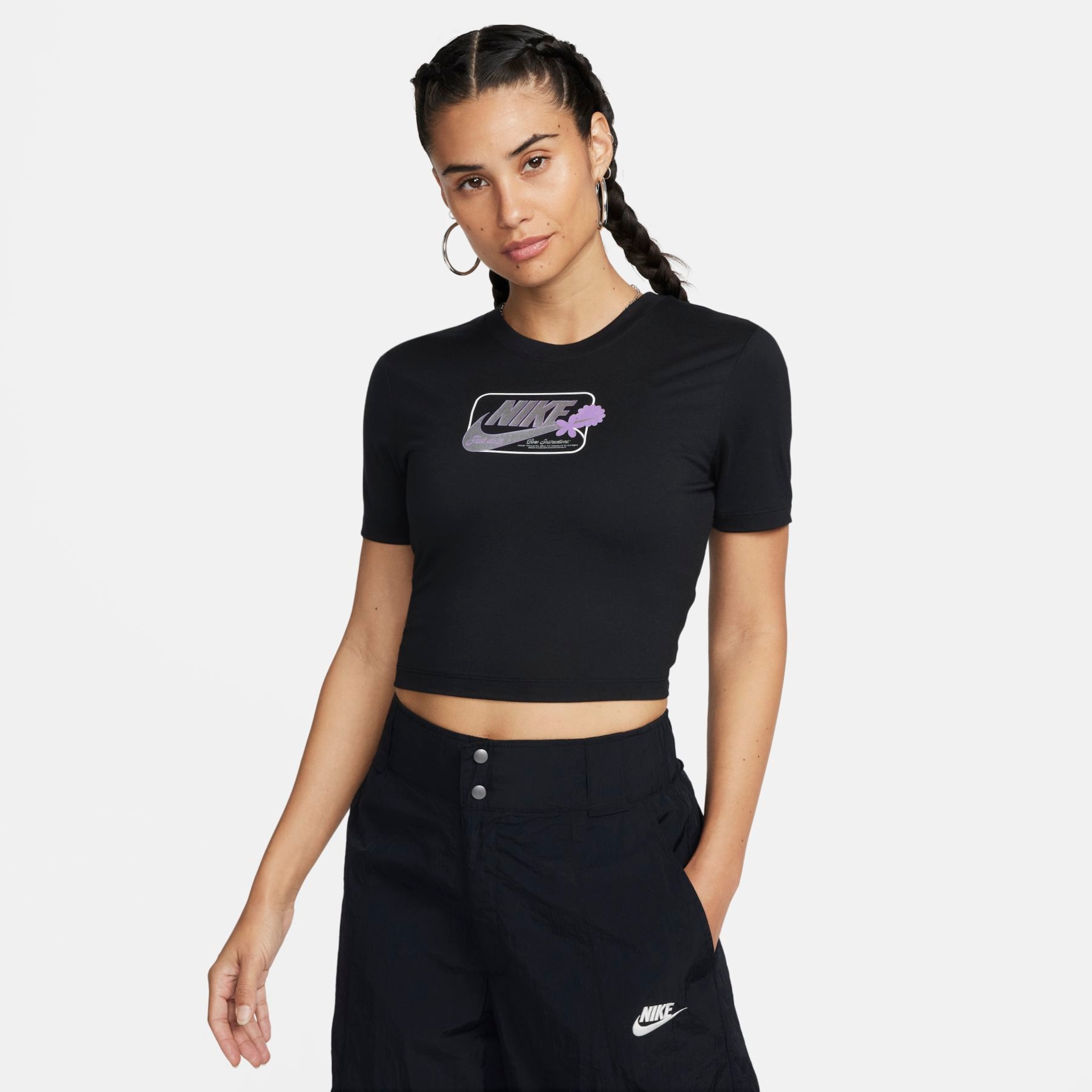 Camiseta Nike Sportswear Slim Feminina - Foto 1