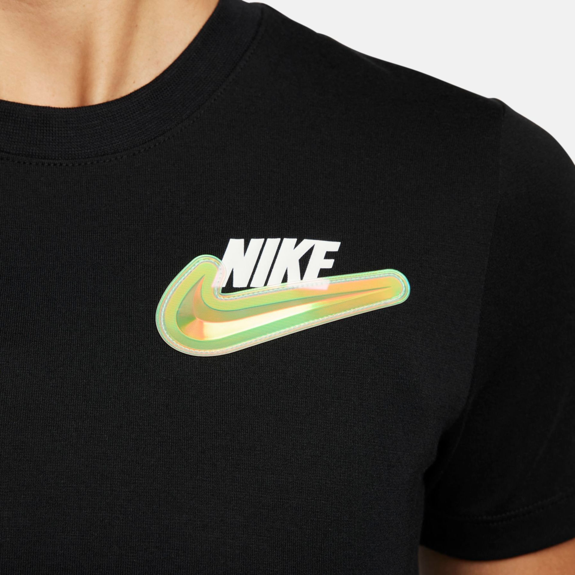 Camiseta Nike Sportswear Slim Feminina - Foto 4