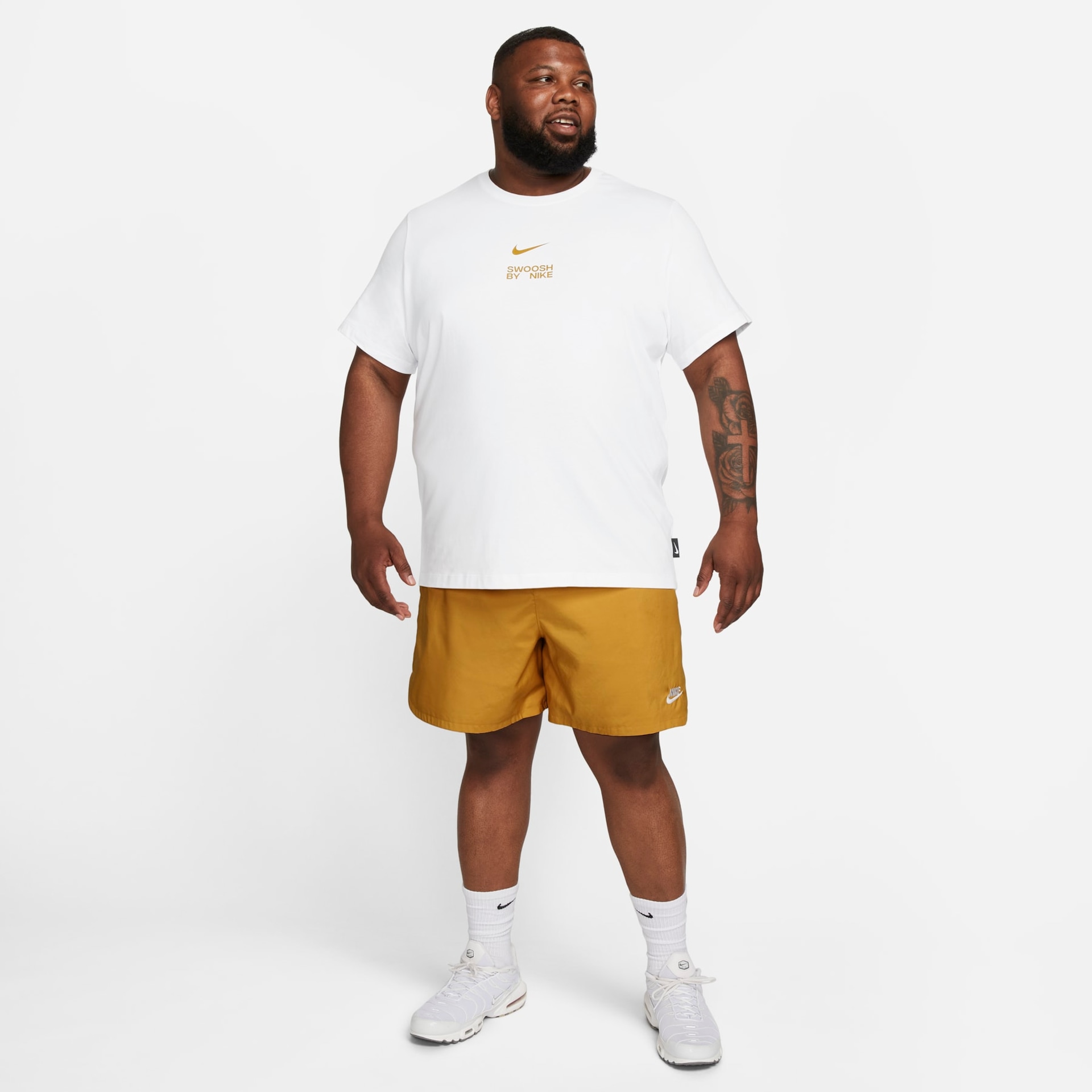 Camiseta Nike Sportswear Masculina - Foto 13