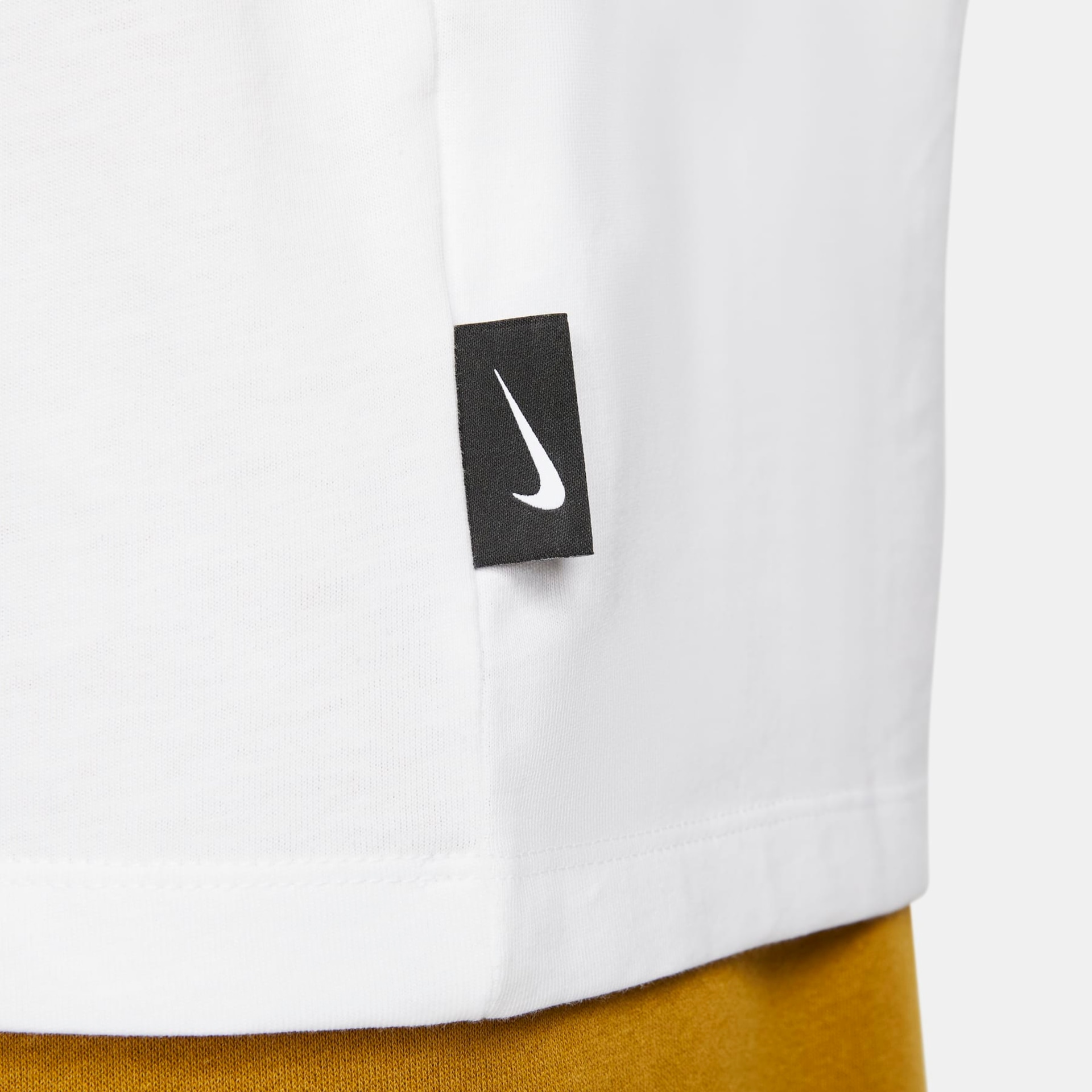 Camiseta Nike Sportswear Masculina - Foto 5