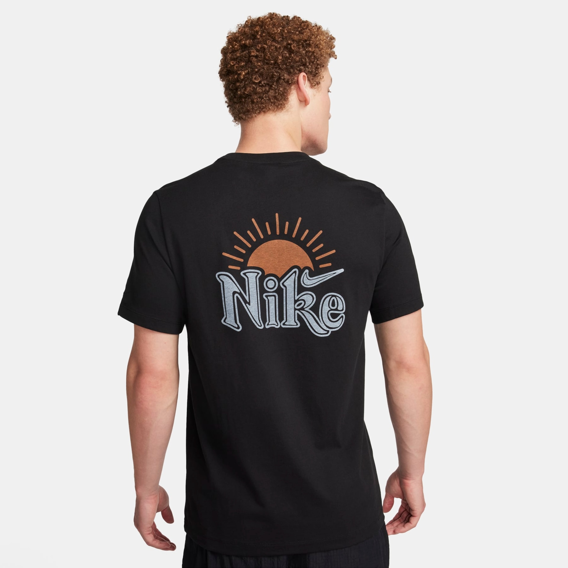 Camiseta Nike Sportswear UV Masculina - Foto 5