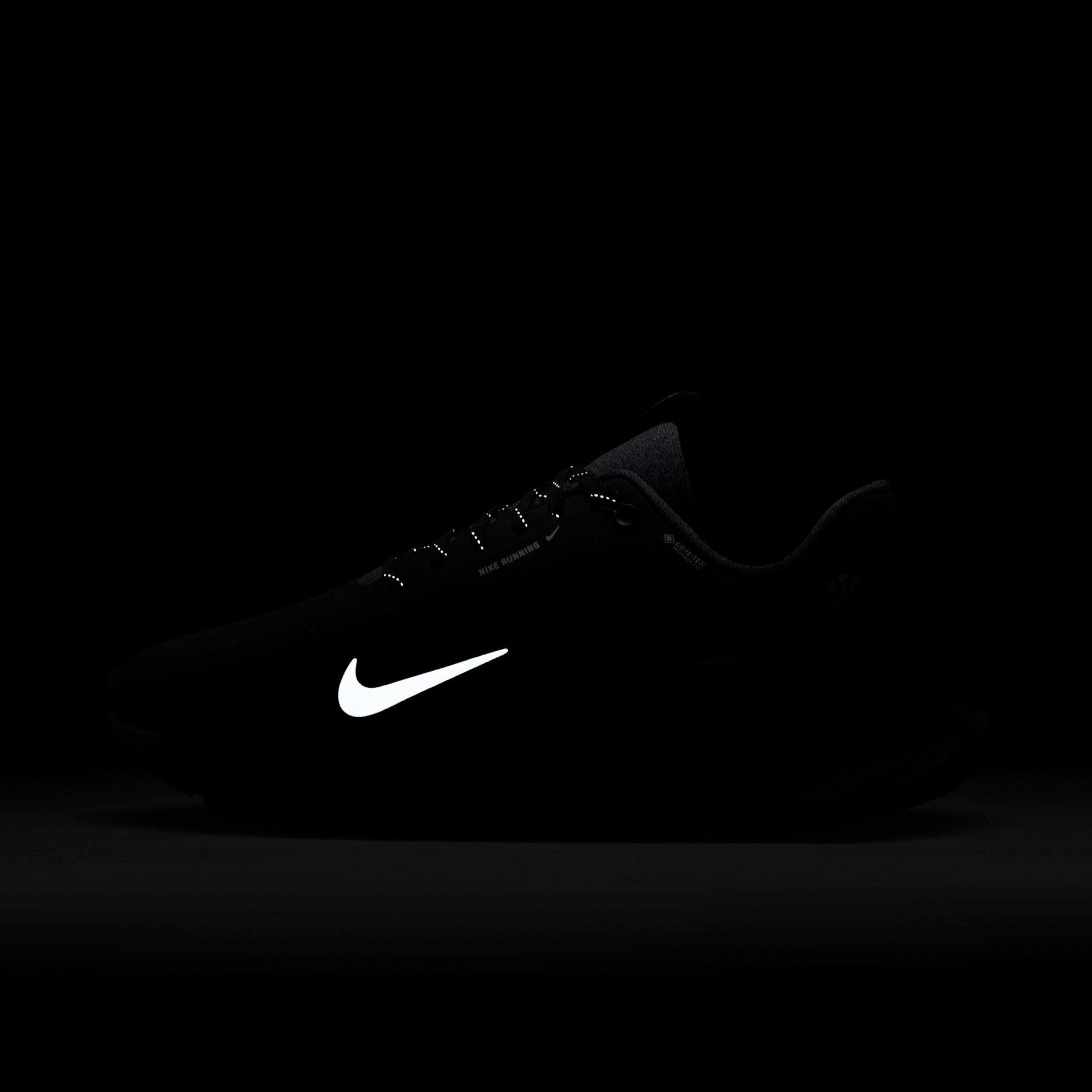 Tênis Nike Infinity Run 4 GORE-TEX Masculino - Foto 11