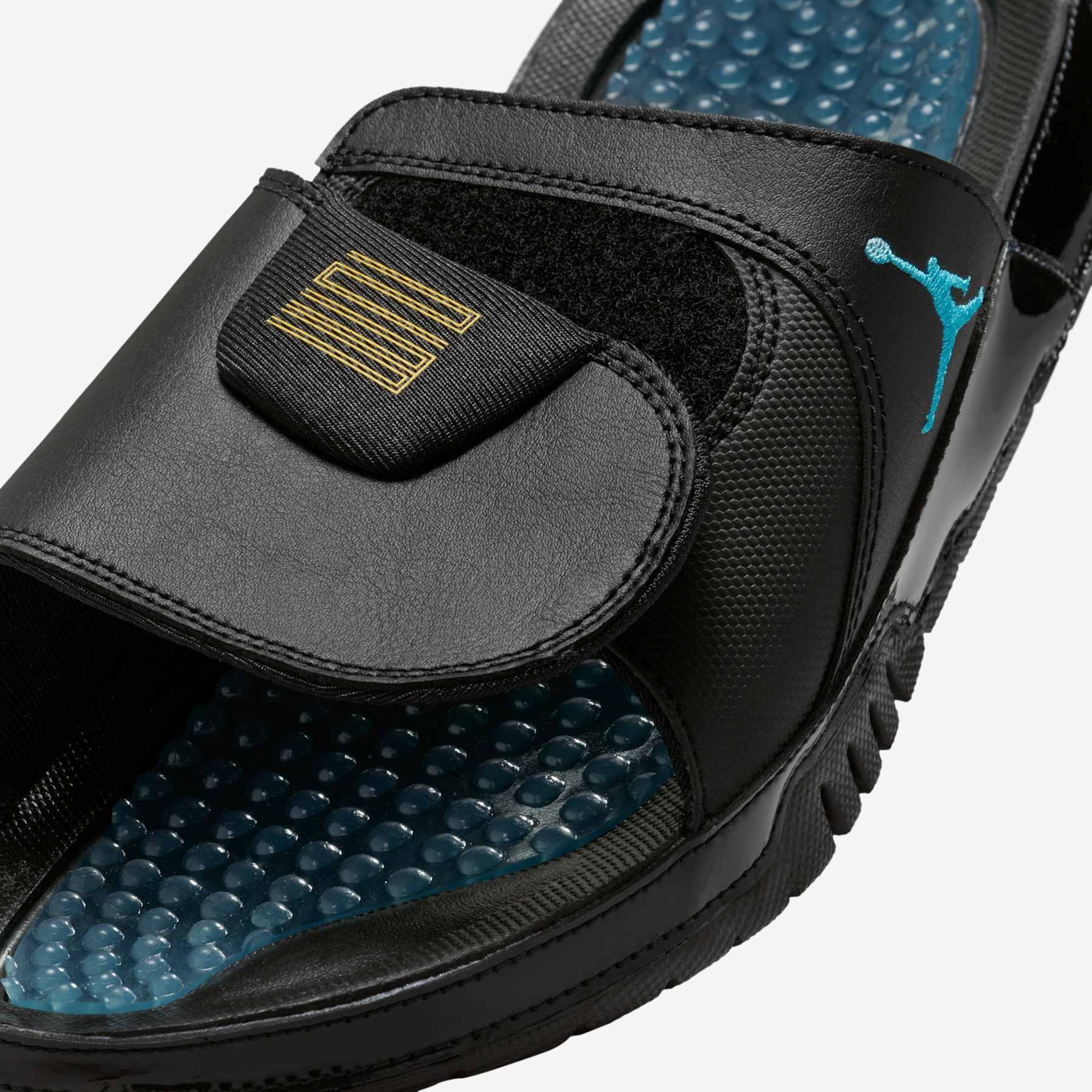 Chinelo Jordan Hydro XI Retro Masculino - Foto 6