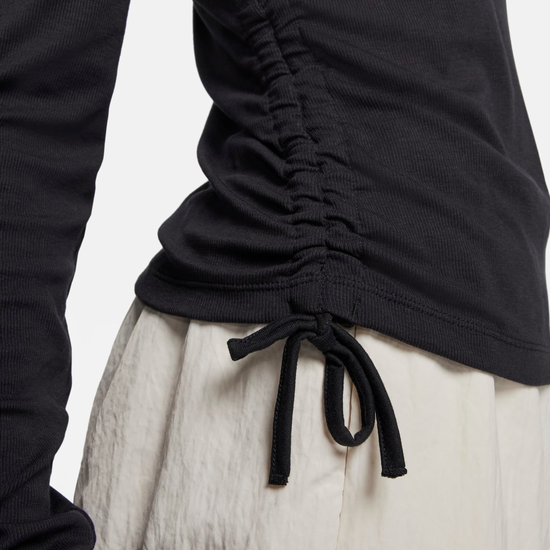 Camiseta Nike Sportswear Feminina - Foto 5