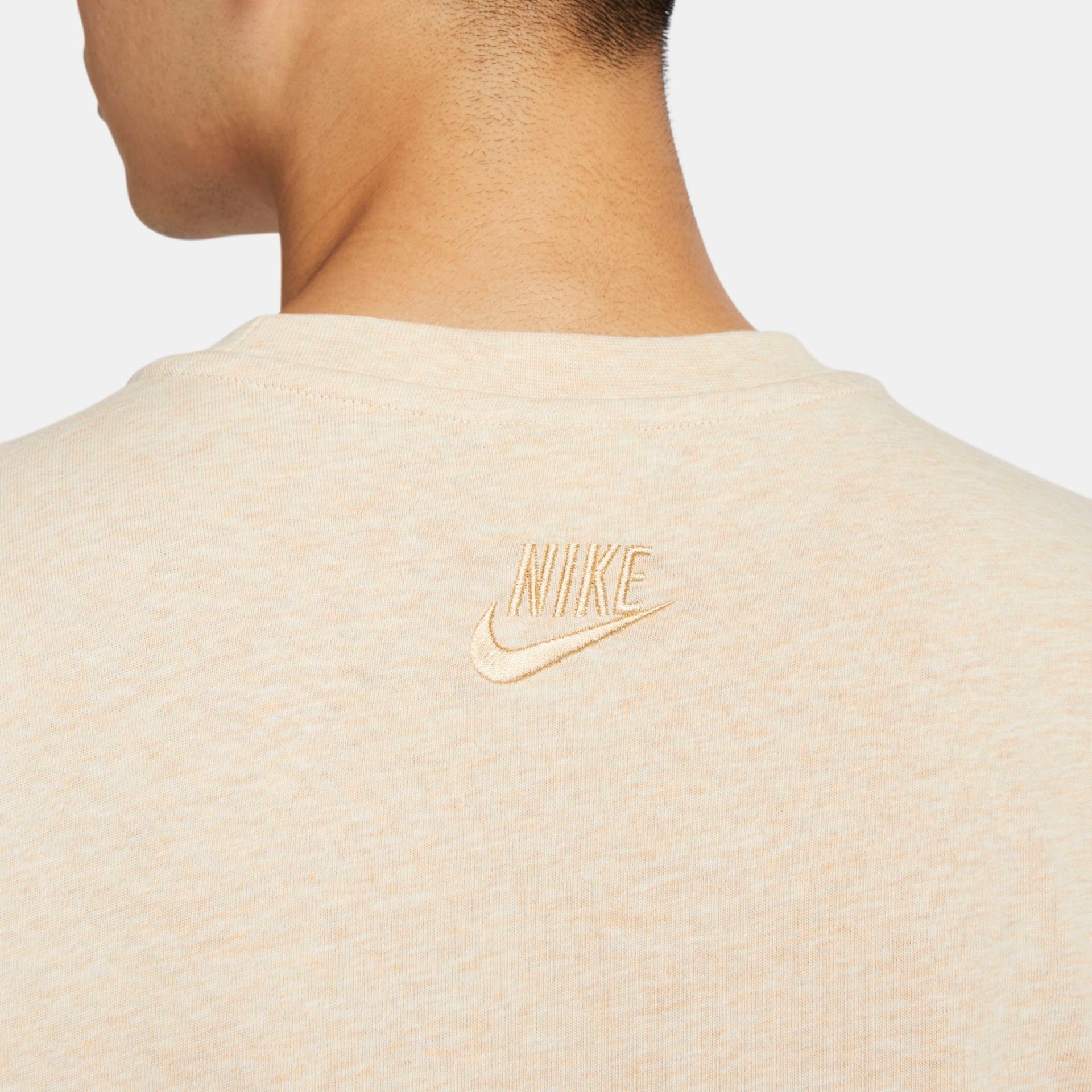 Camiseta Nike Sportswear Knit Masculina - Foto 4