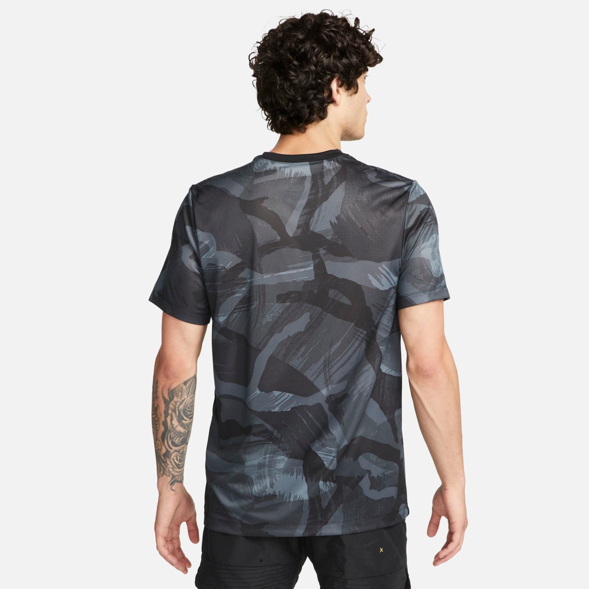 Camiseta Nike Camo Dri-FIT Legend Masculina - Foto 2