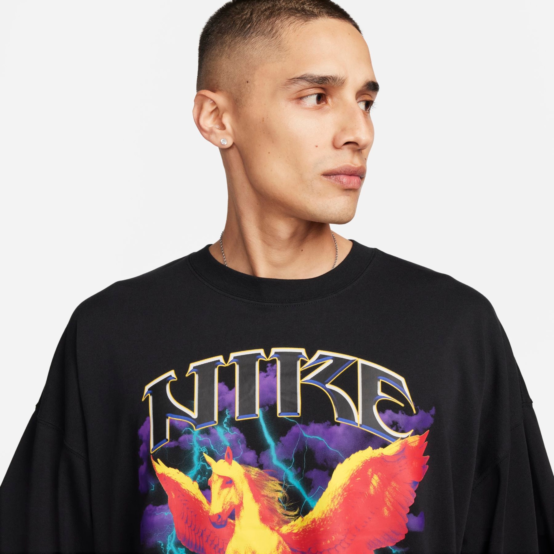 Camiseta Nike Sportswear Masculina - Foto 3