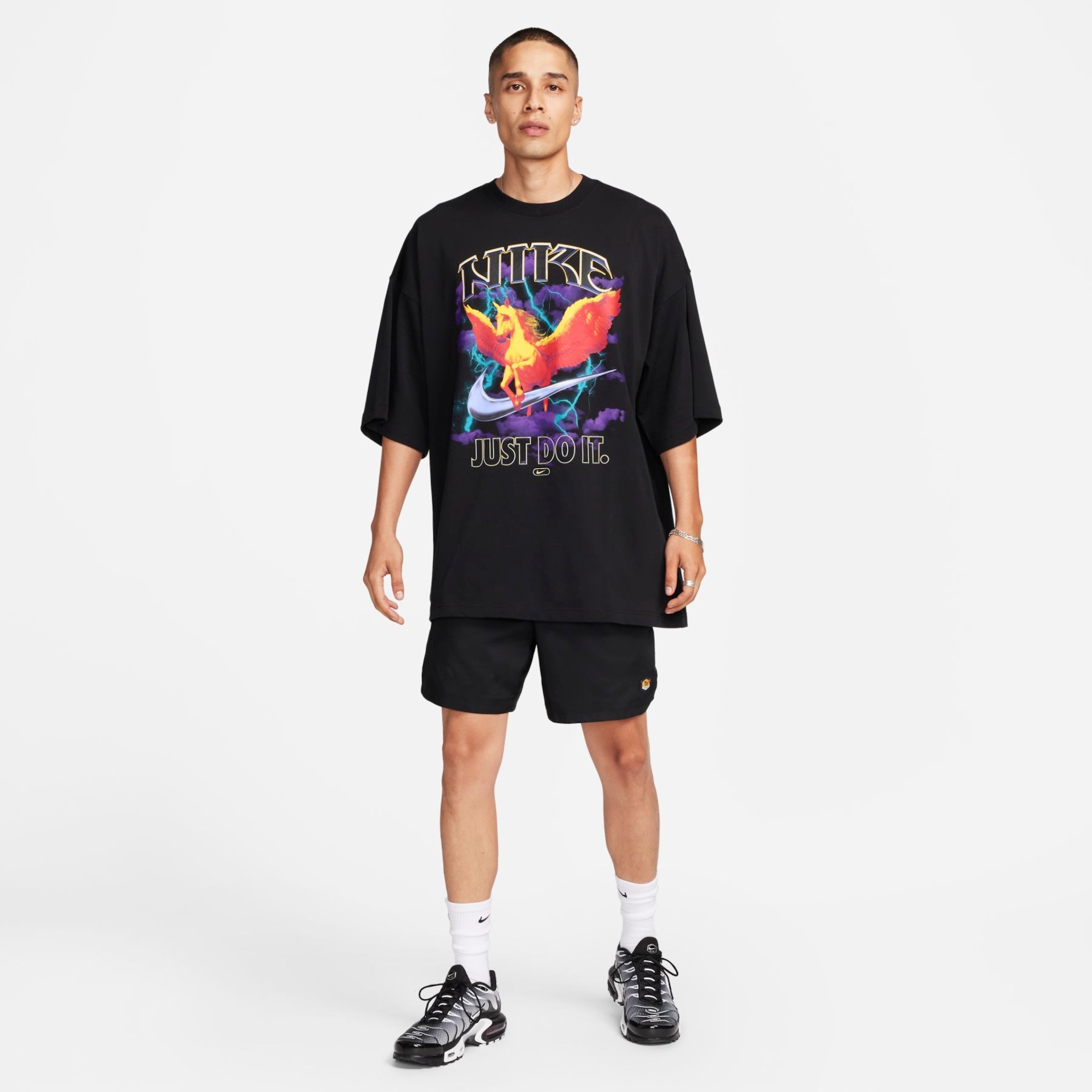 Camiseta Nike Sportswear Masculina - Foto 5