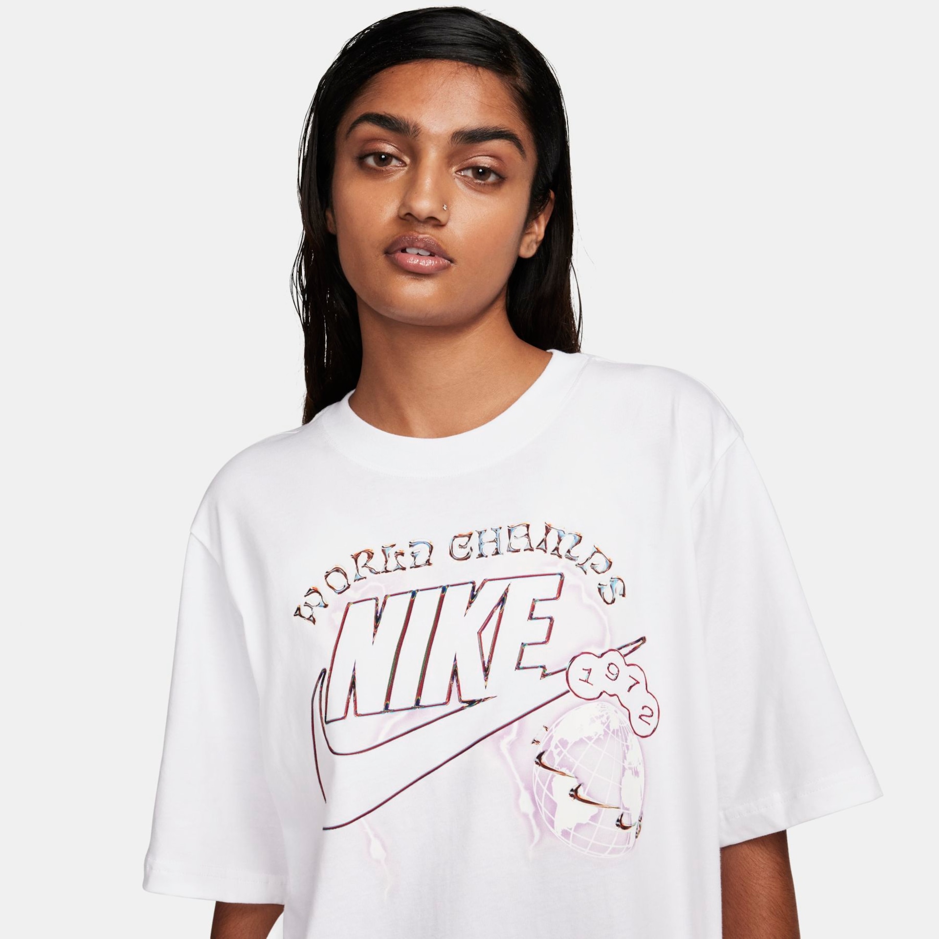 Camiseta Nike Sportswear Feminina - Foto 3