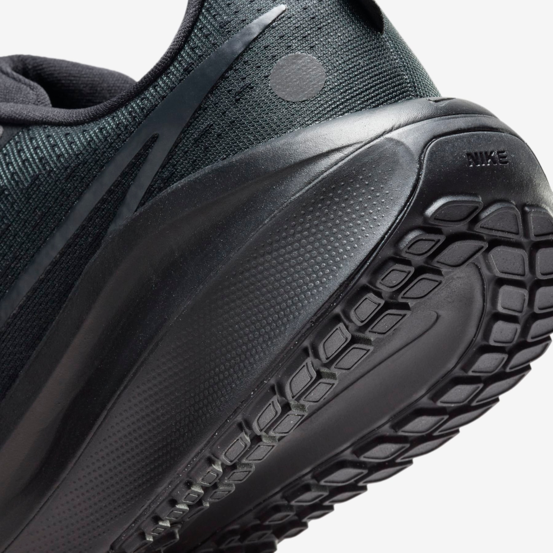 Tênis Nike Vomero 17 Feminino - Foto 8